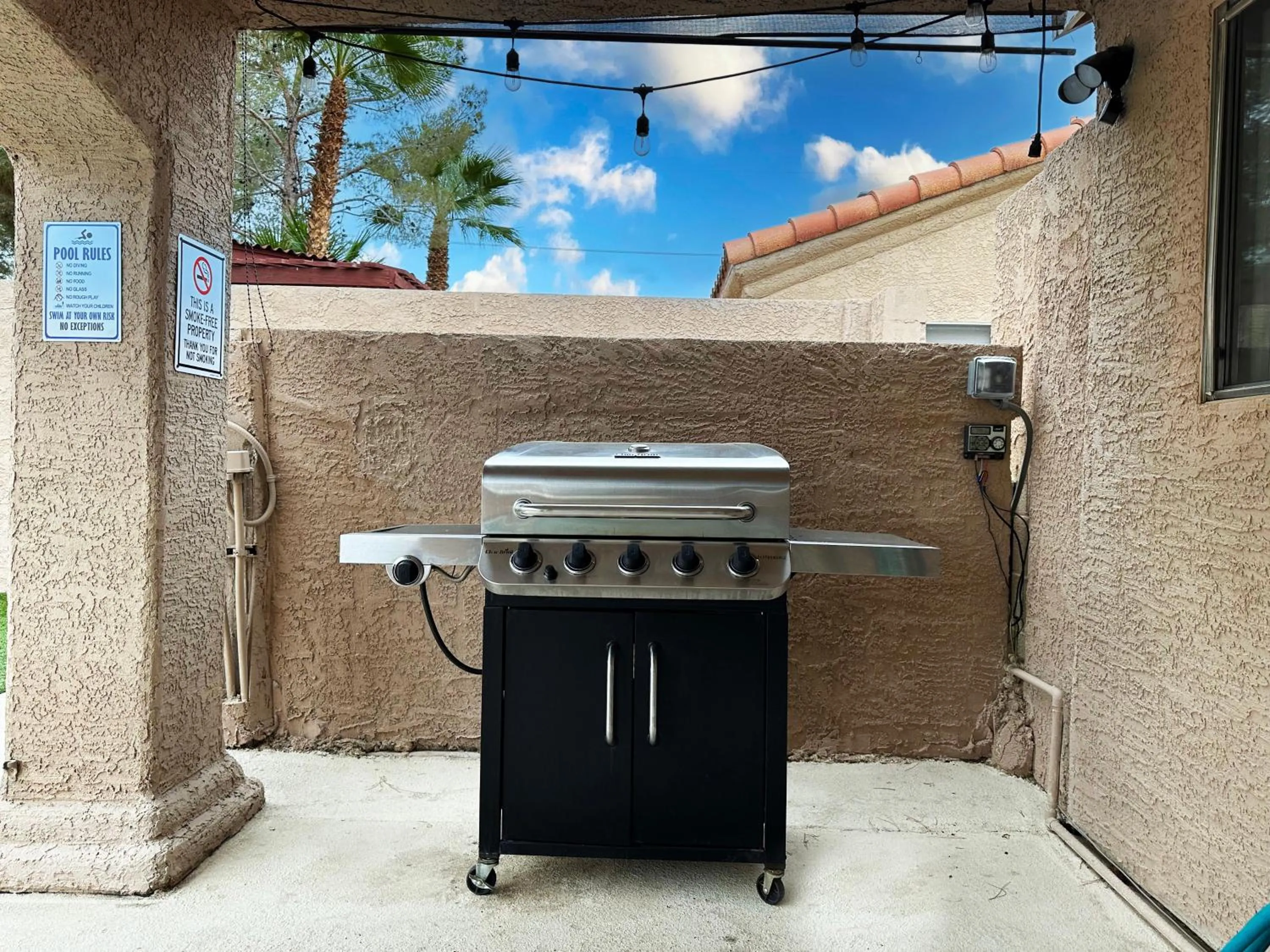 BBQ facilities in Mirage Pool House - Heart of LV, Swimming Pool, Games, heavenly relaxation