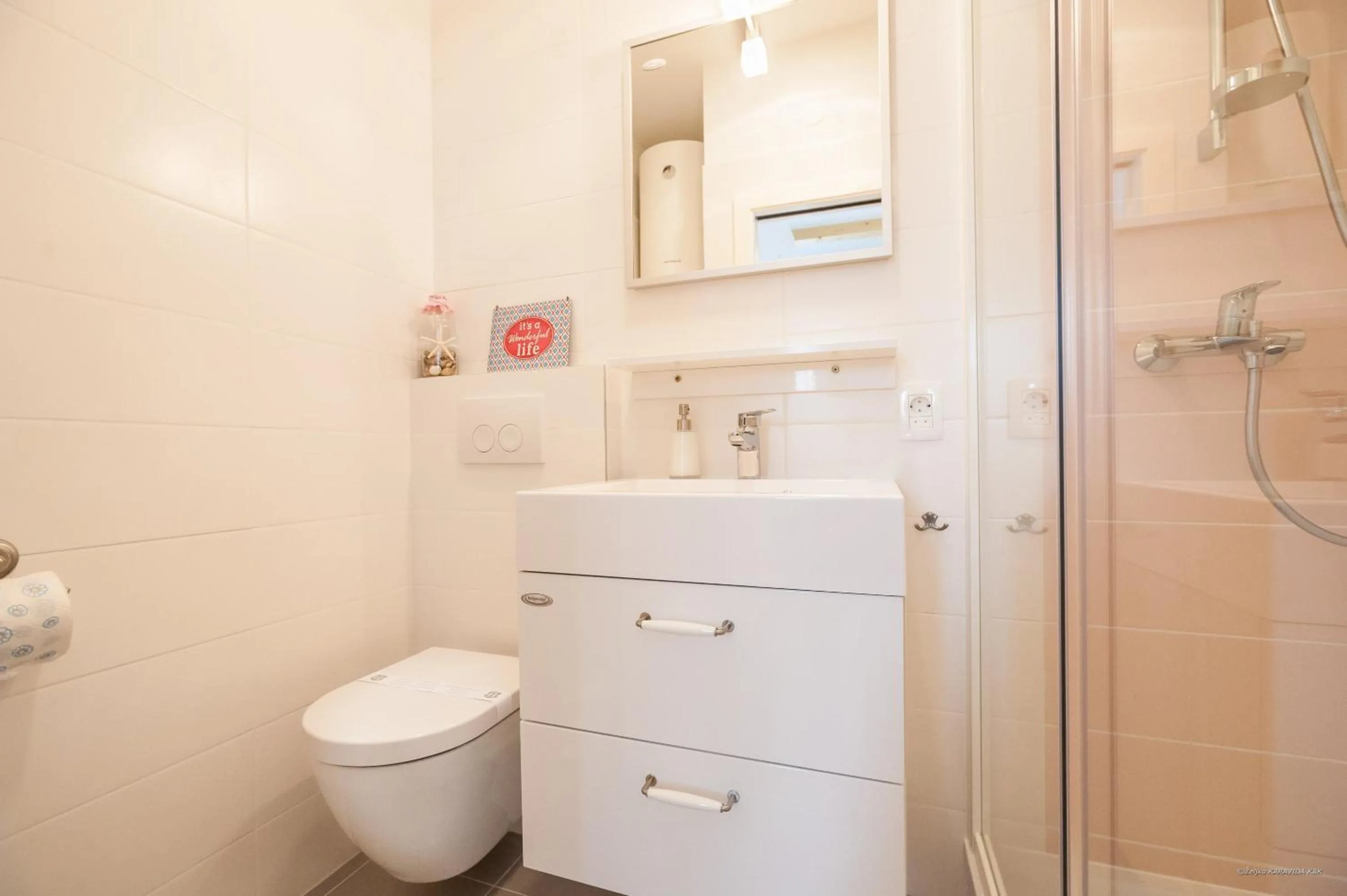 Bathroom in Aldo Apartments Center