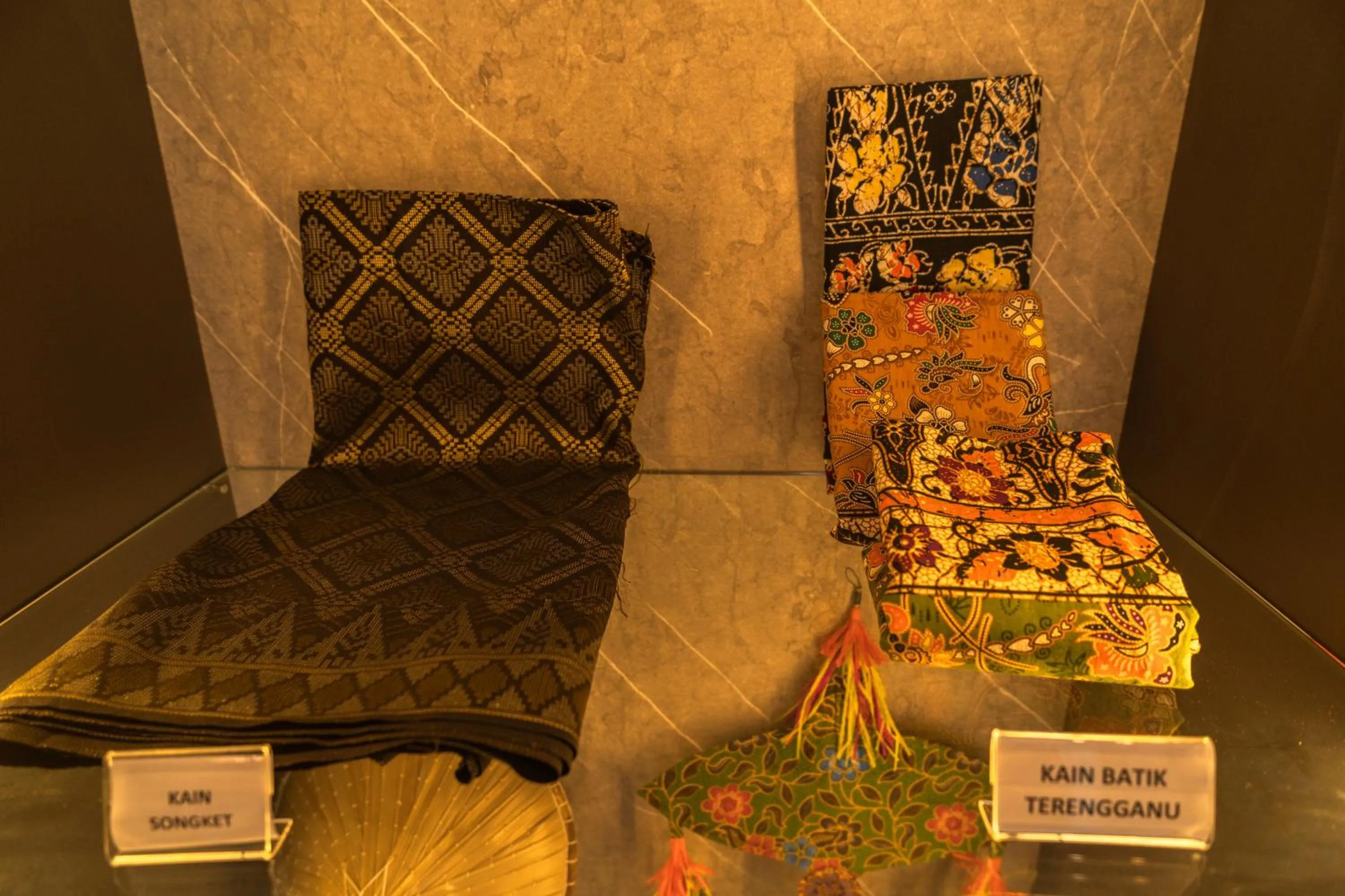 Decorative detail in DJ Citi Plaza Hotel & Suites