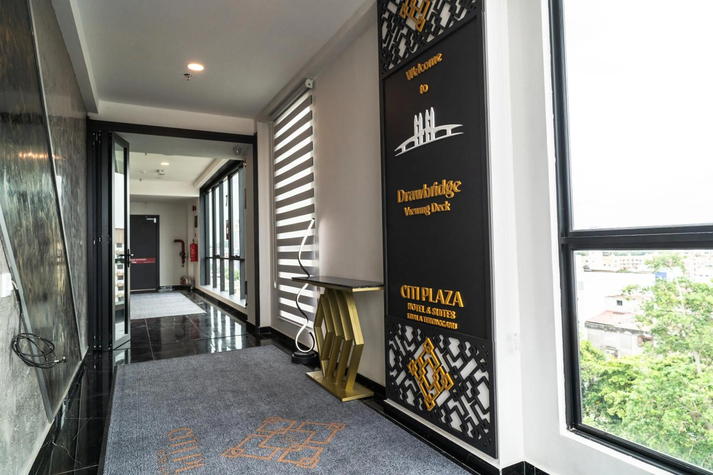 Seating area, Bed in DJ Citi Plaza Hotel & Suites