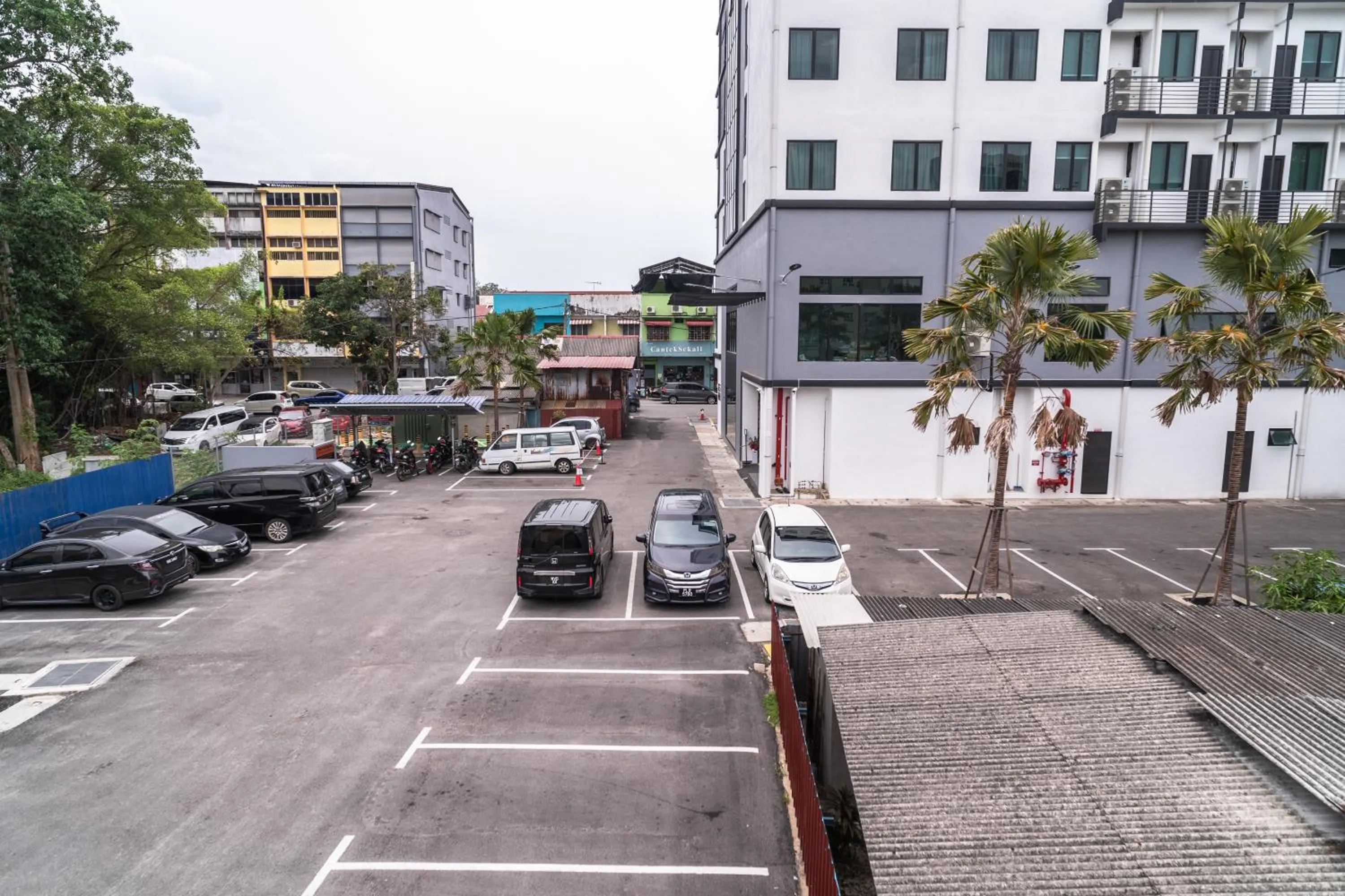 Property building in DJ Citi Plaza Hotel & Suites