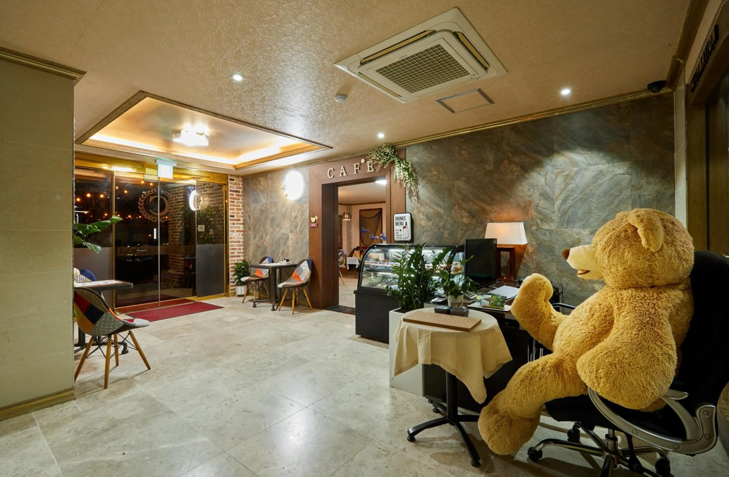 Lobby or reception in Buan Tree California Hotel
