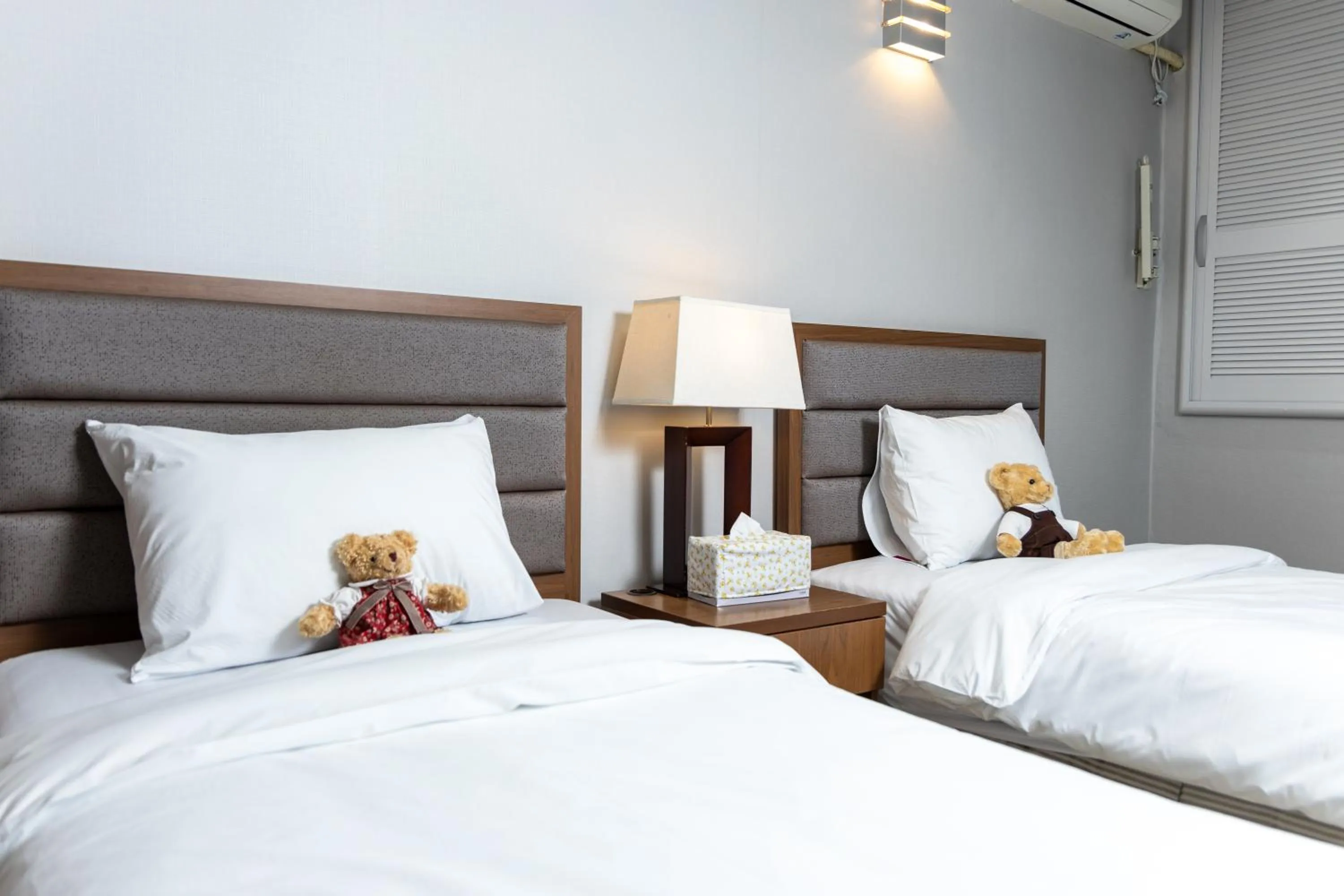 Bedroom in Buan Tree California Hotel