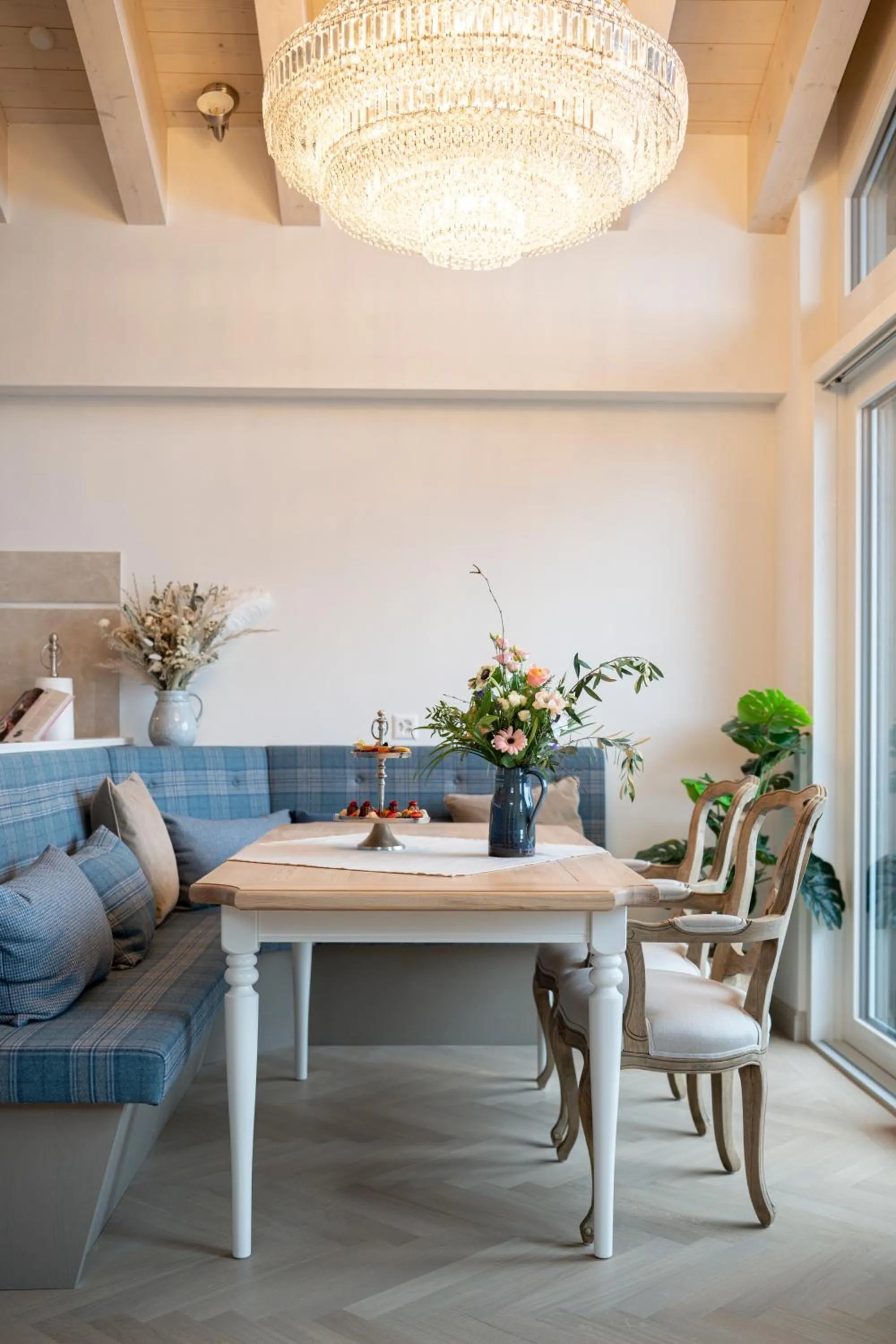 Living room in Mirabeau Etoile