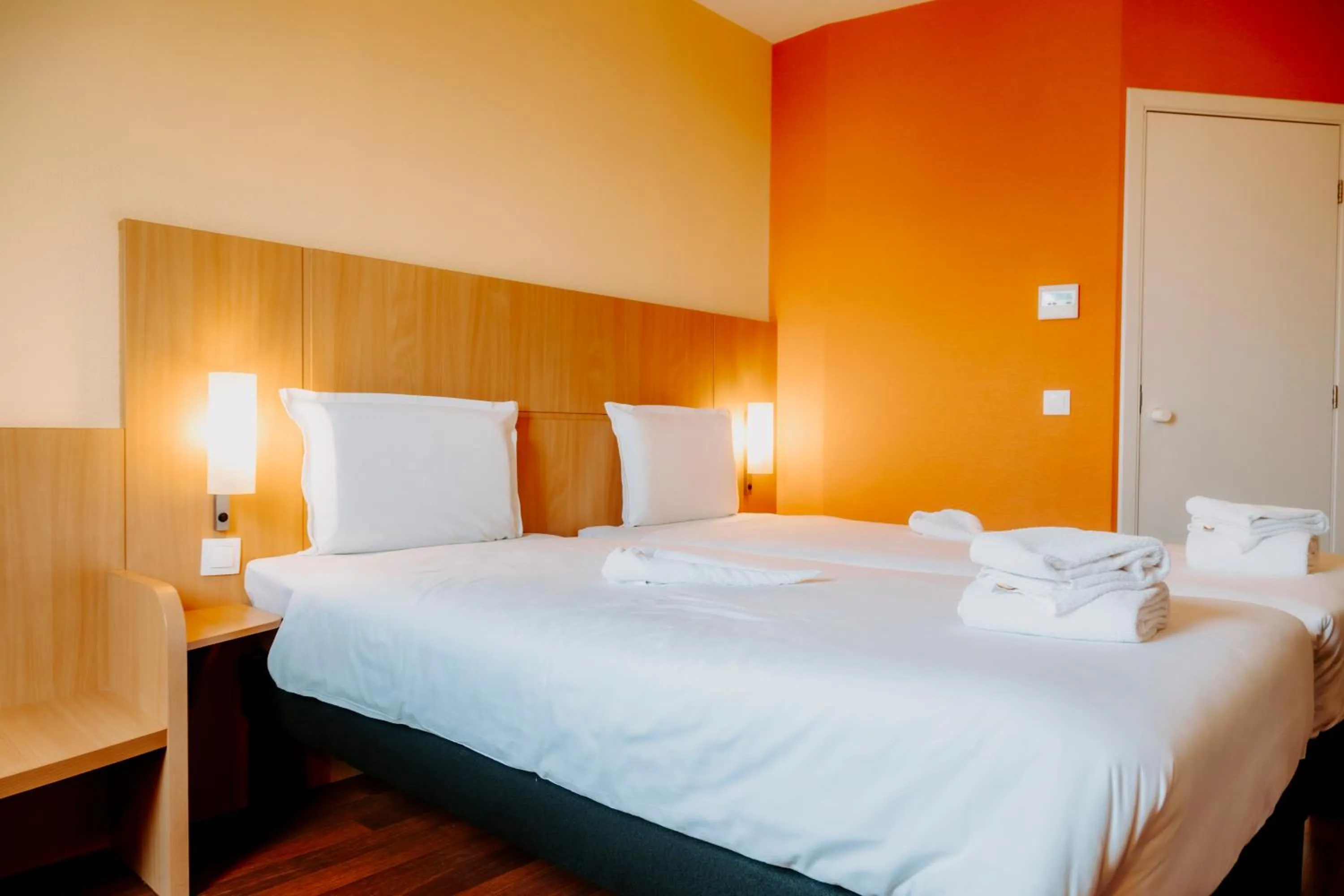 Bedroom, Bed in Ibis Sofia Airport Hotel