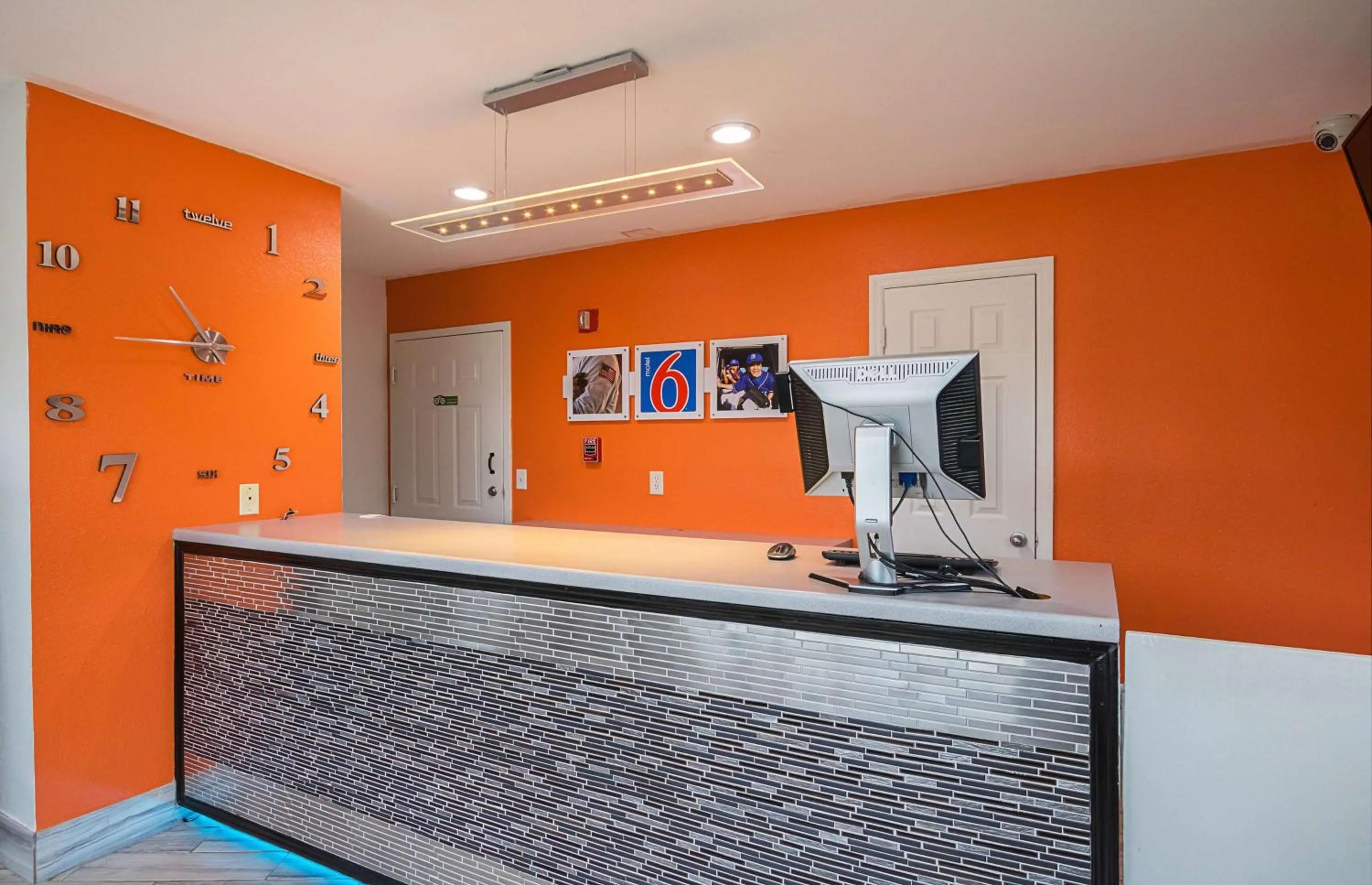 Property logo or sign in Savannah Garden Inn