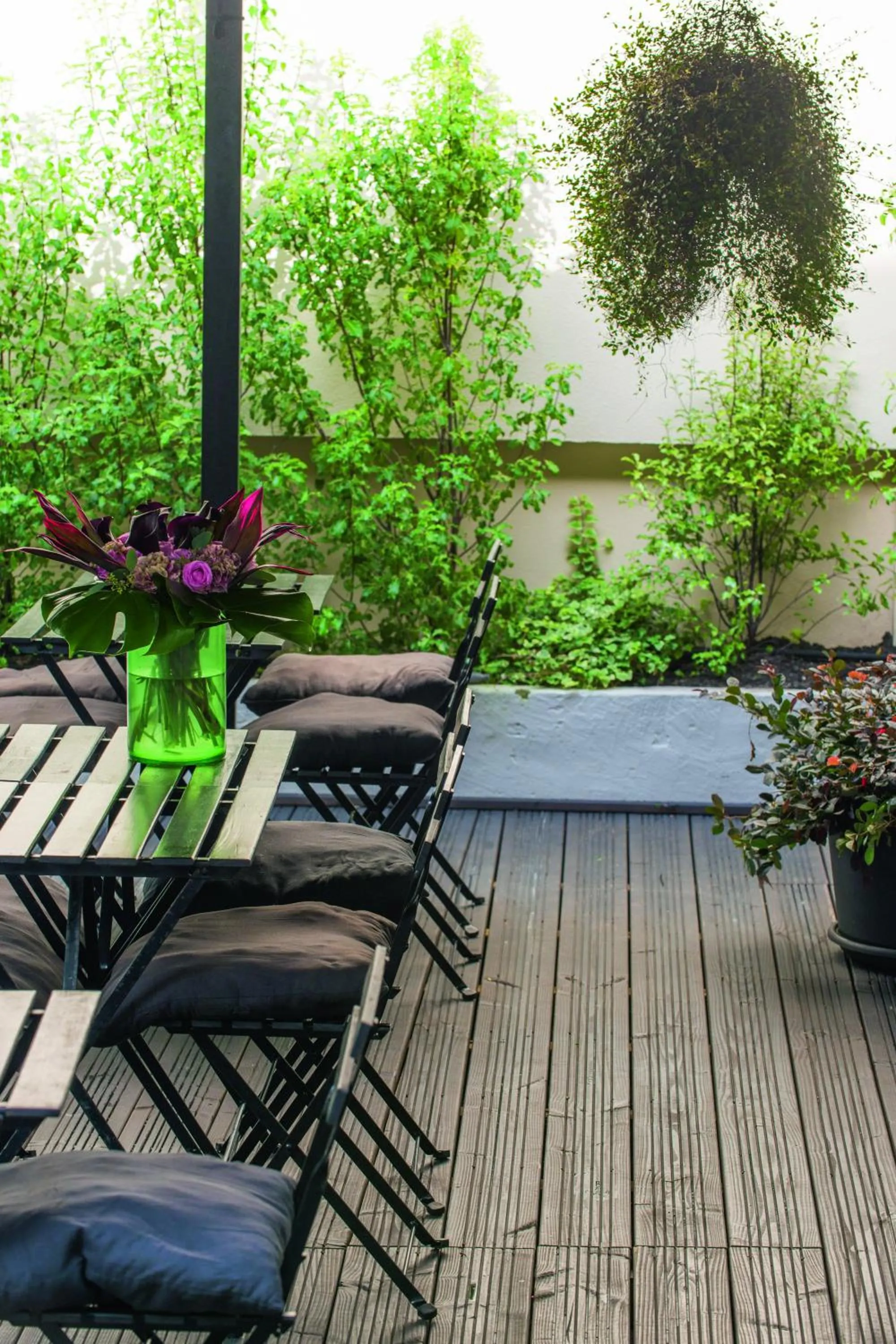 Patio in Hotel Home Arcachon