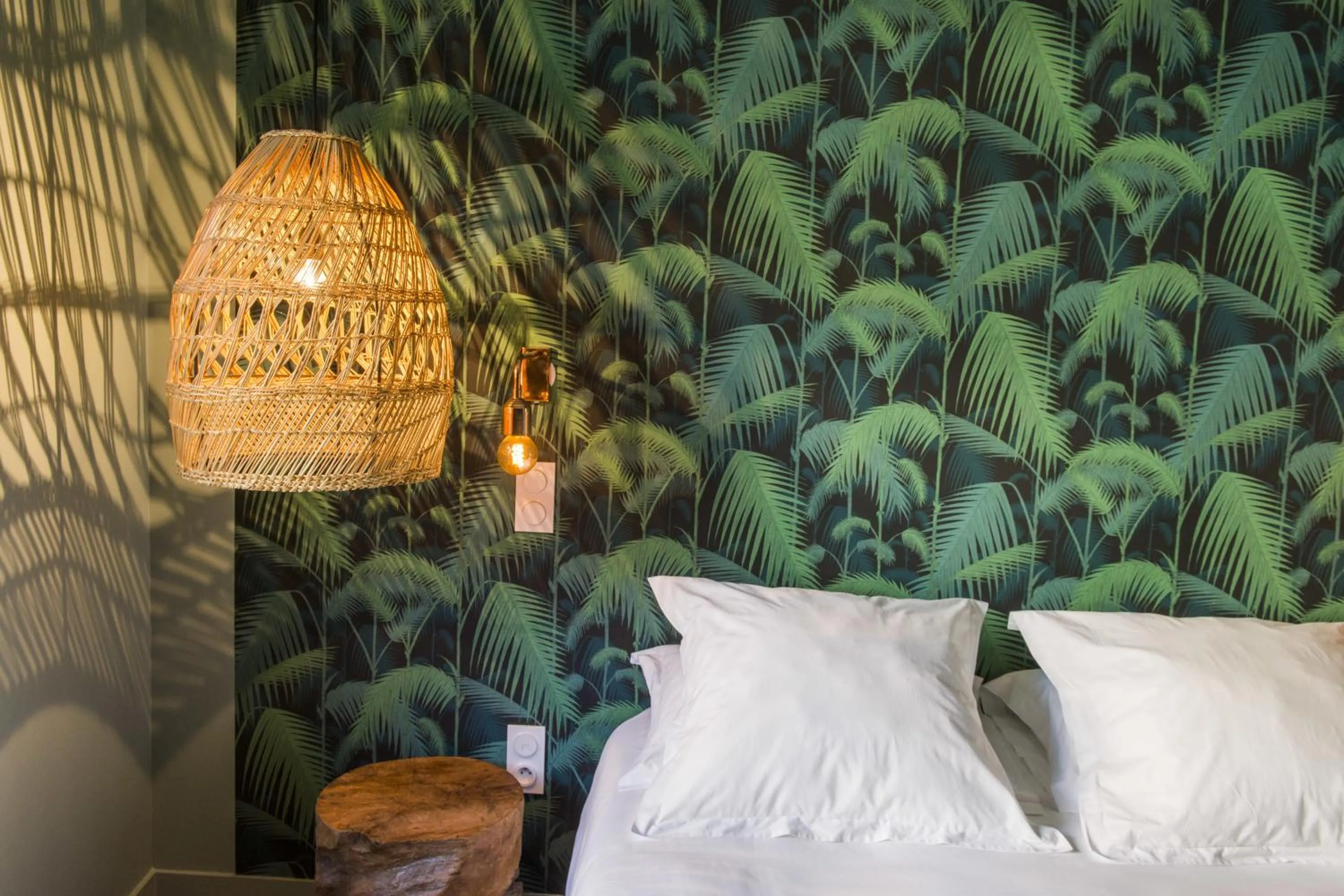 Decorative detail, Bed in Hotel Home Arcachon