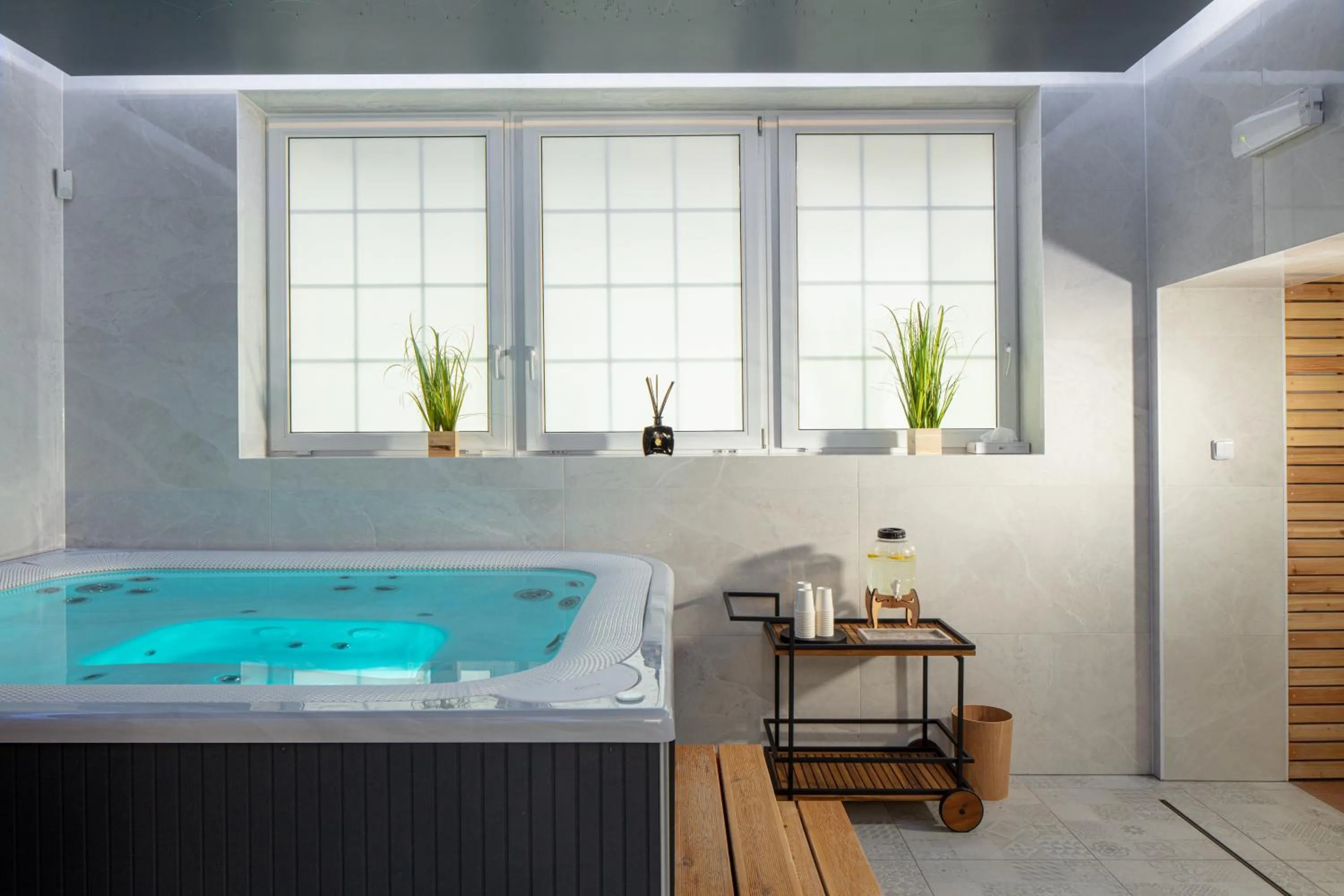 Hot Tub in Imperial Spa & Kurhotel