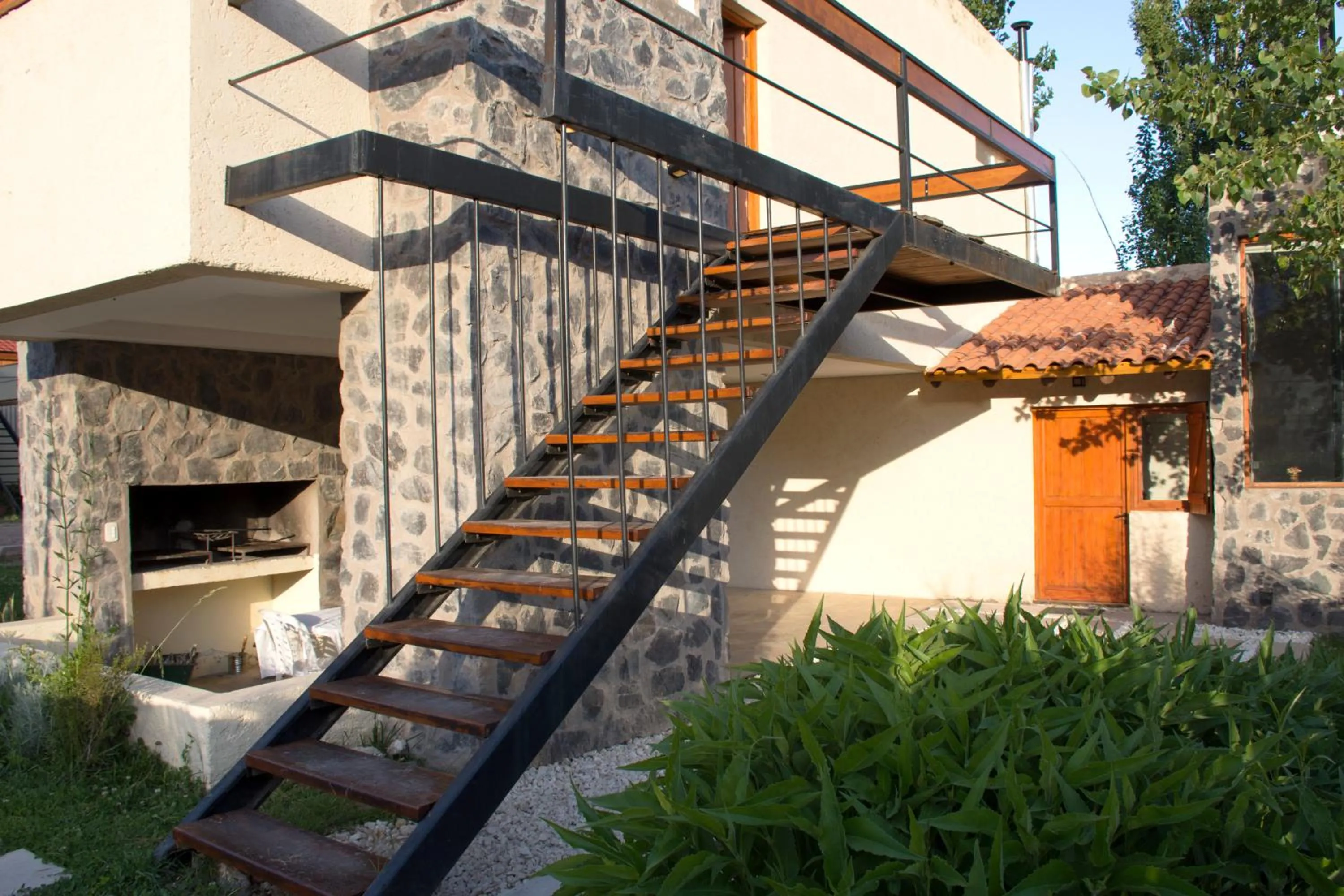 Photo of the whole room in Las Espuelas Casas de Montaña