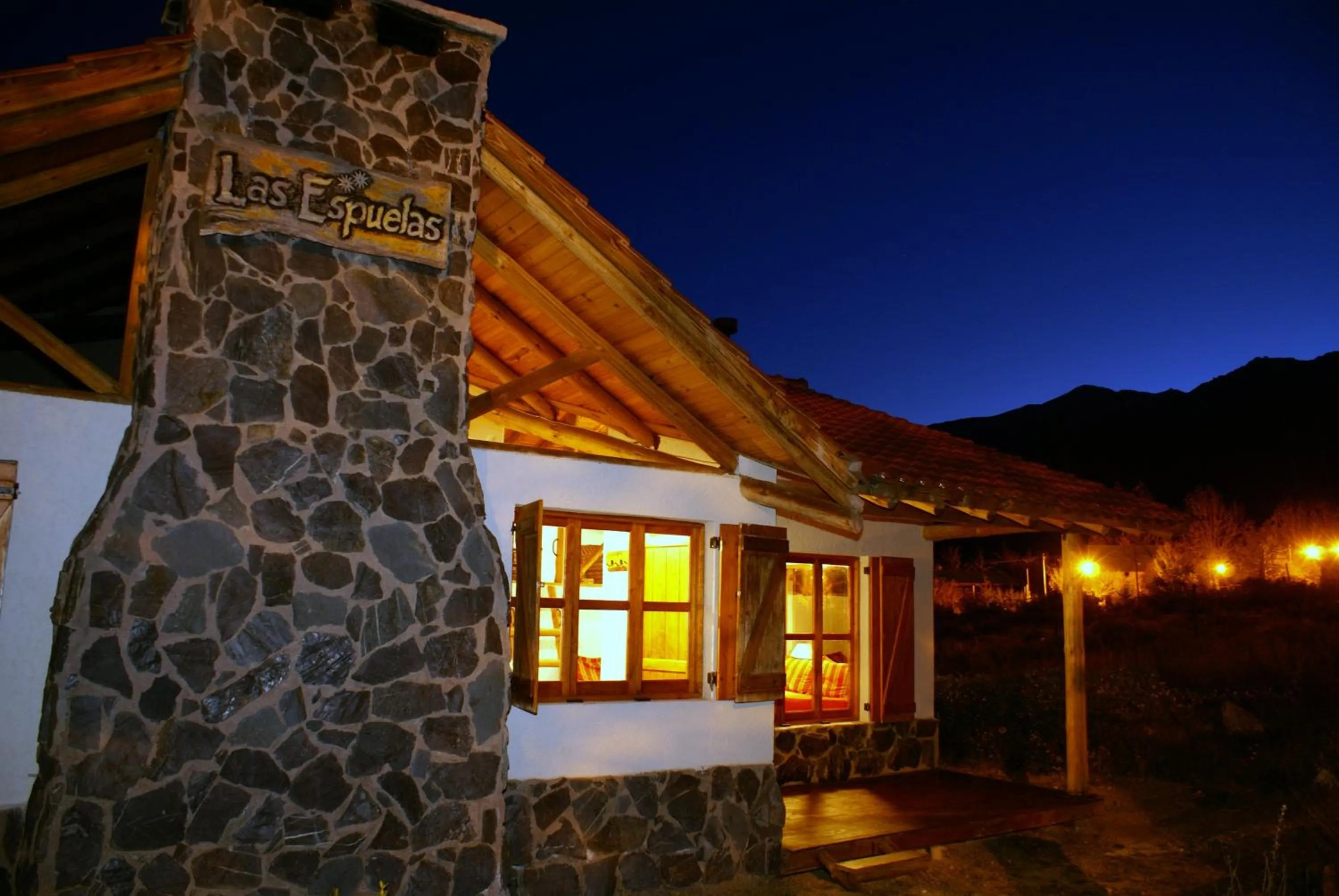 Facade/entrance in Las Espuelas Casas de Montaña