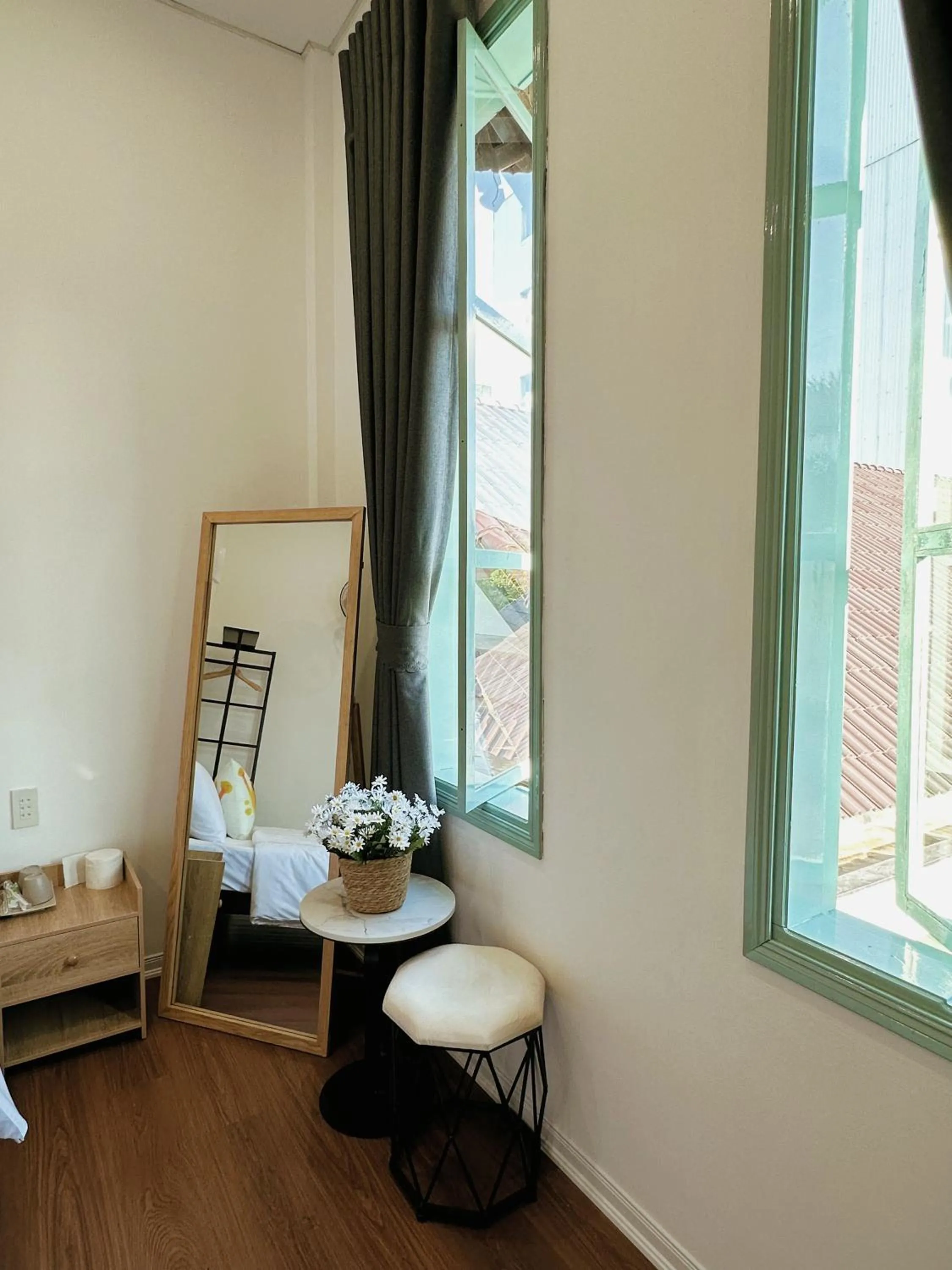 Photo of the whole room in Under the Sun Homestay