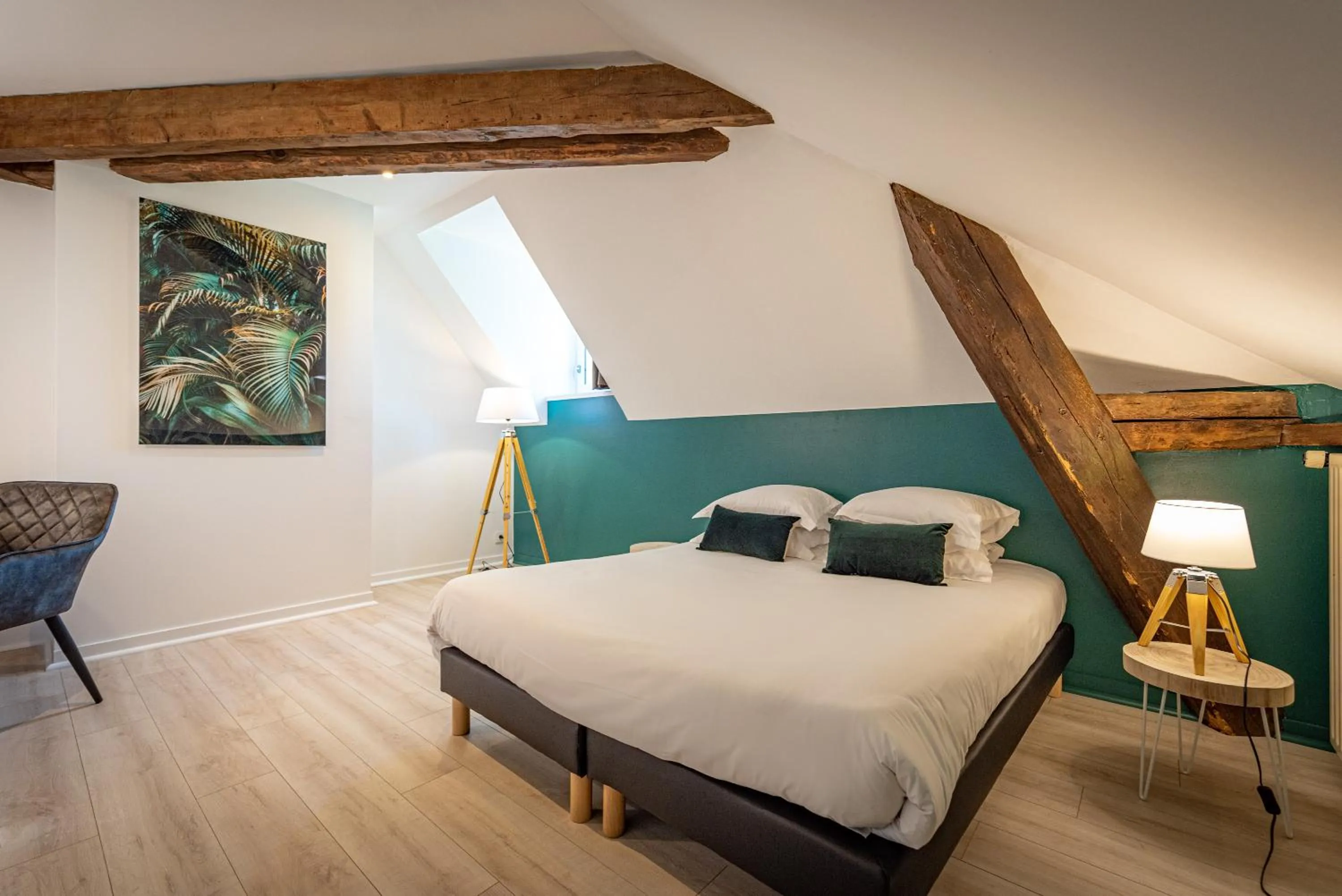 Bedroom, Bed in Domaine de Roiffé