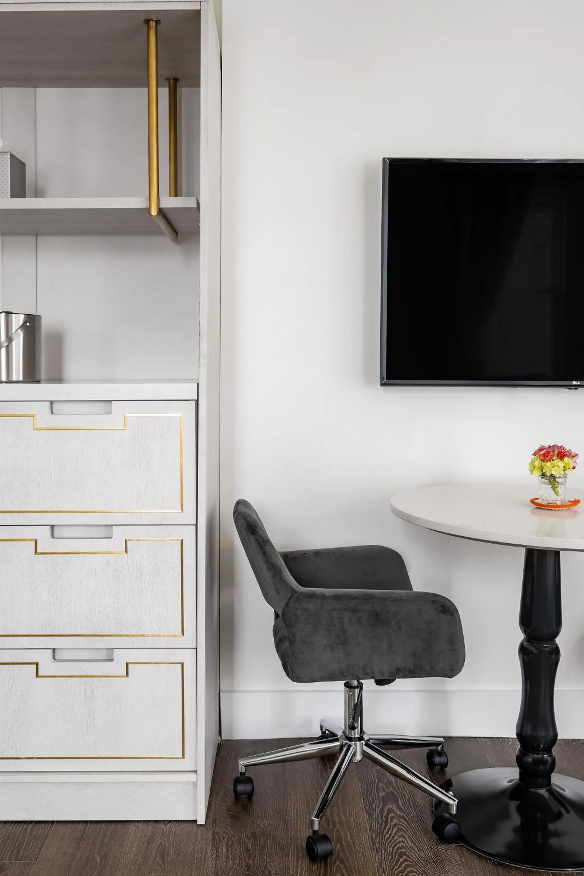 Internal: Not applicable to any particular room in Scarborough Inn