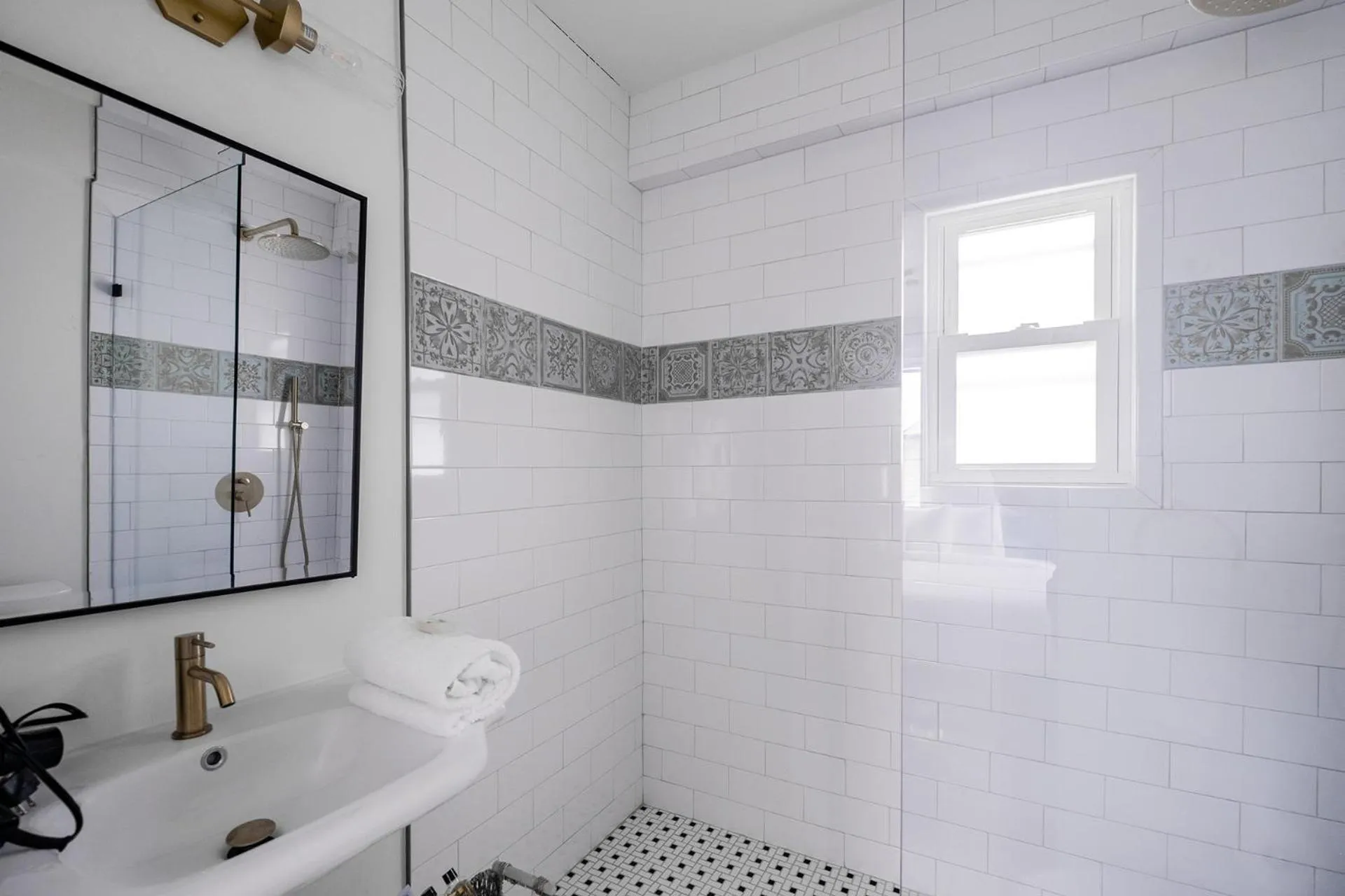 Internal: Not applicable to any particular room in Scarborough Inn