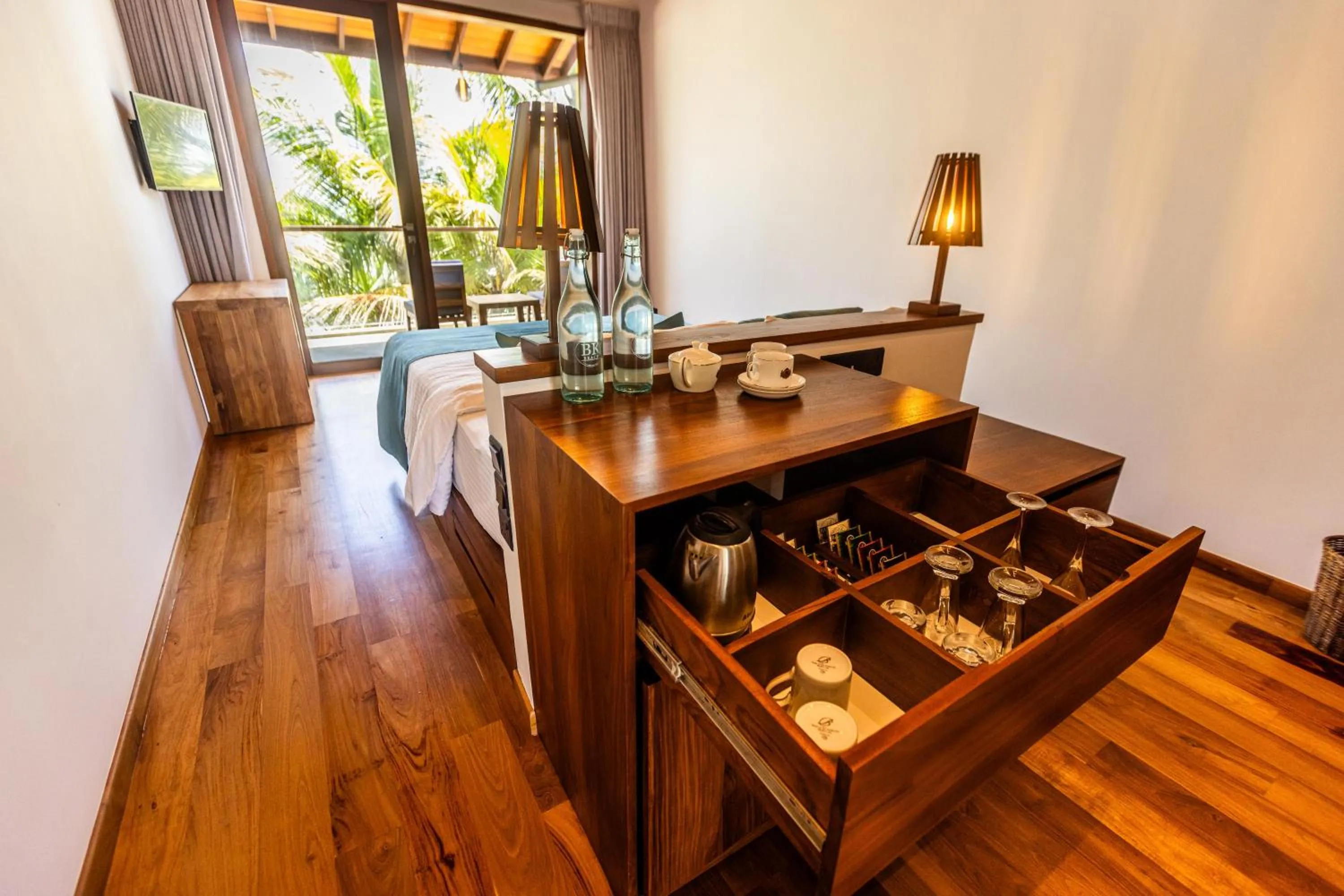 Coffee/tea facilities in BK Beach Boutique Hotel - Hikkaduwa