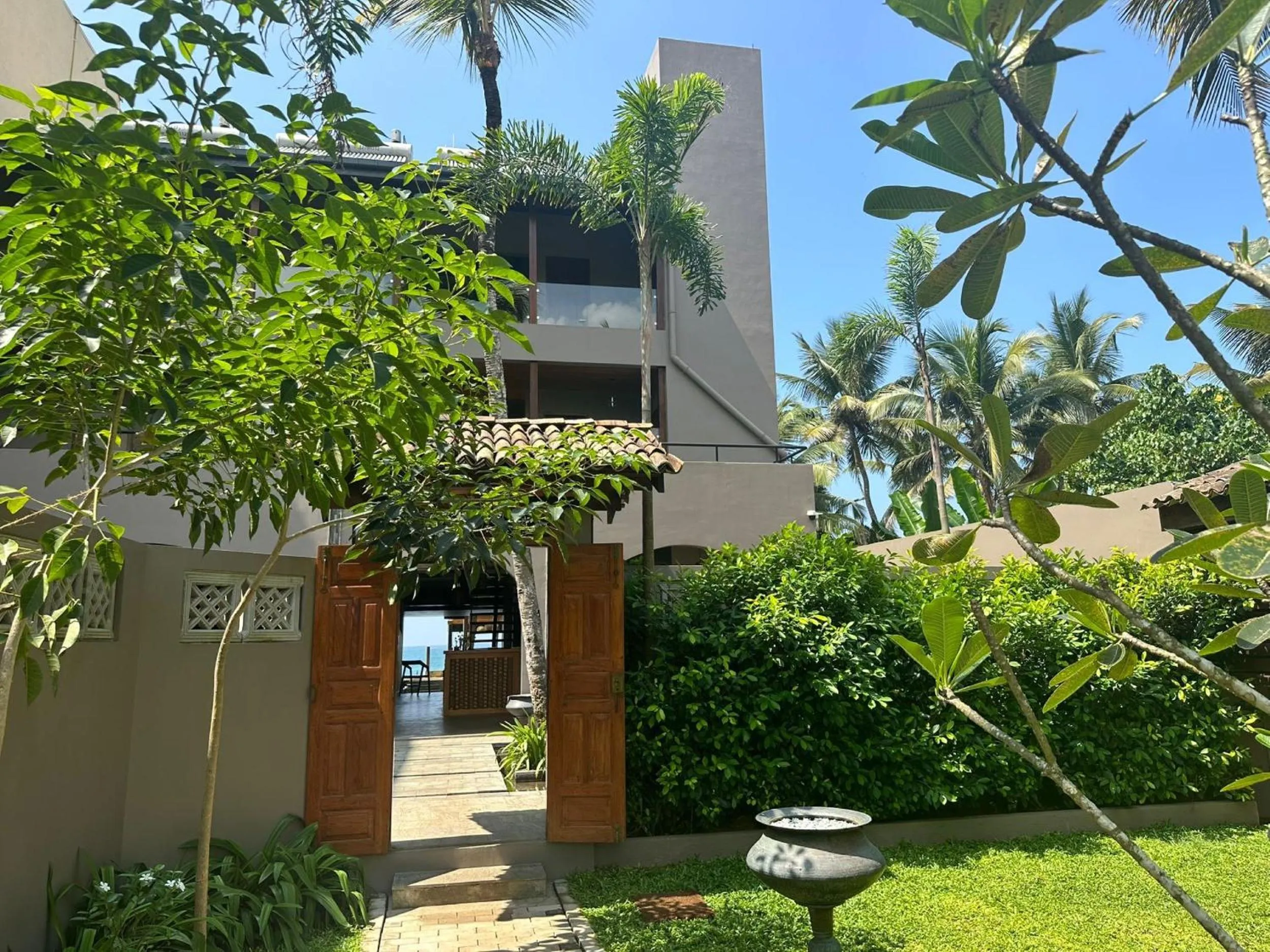 Facade/entrance in BK Beach Boutique Hotel - Hikkaduwa