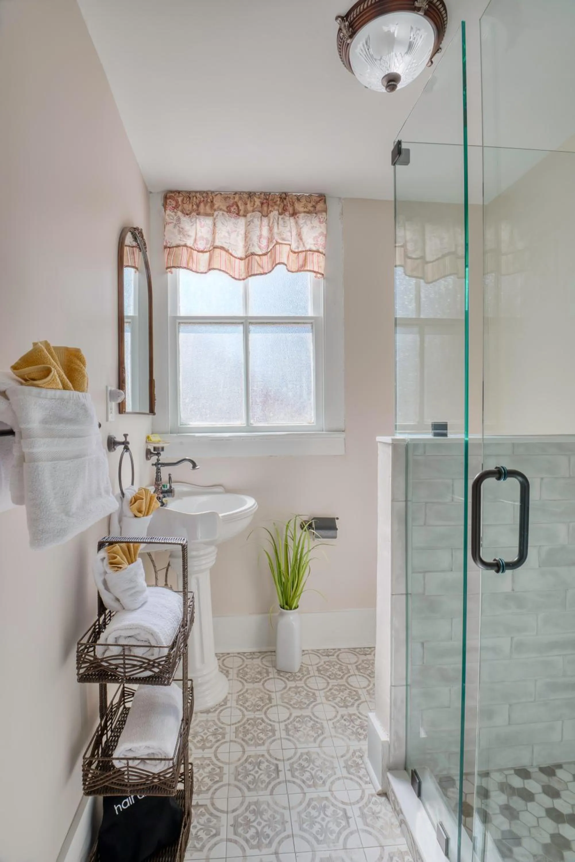 Shower in Victorian House Bed and Breakfast
