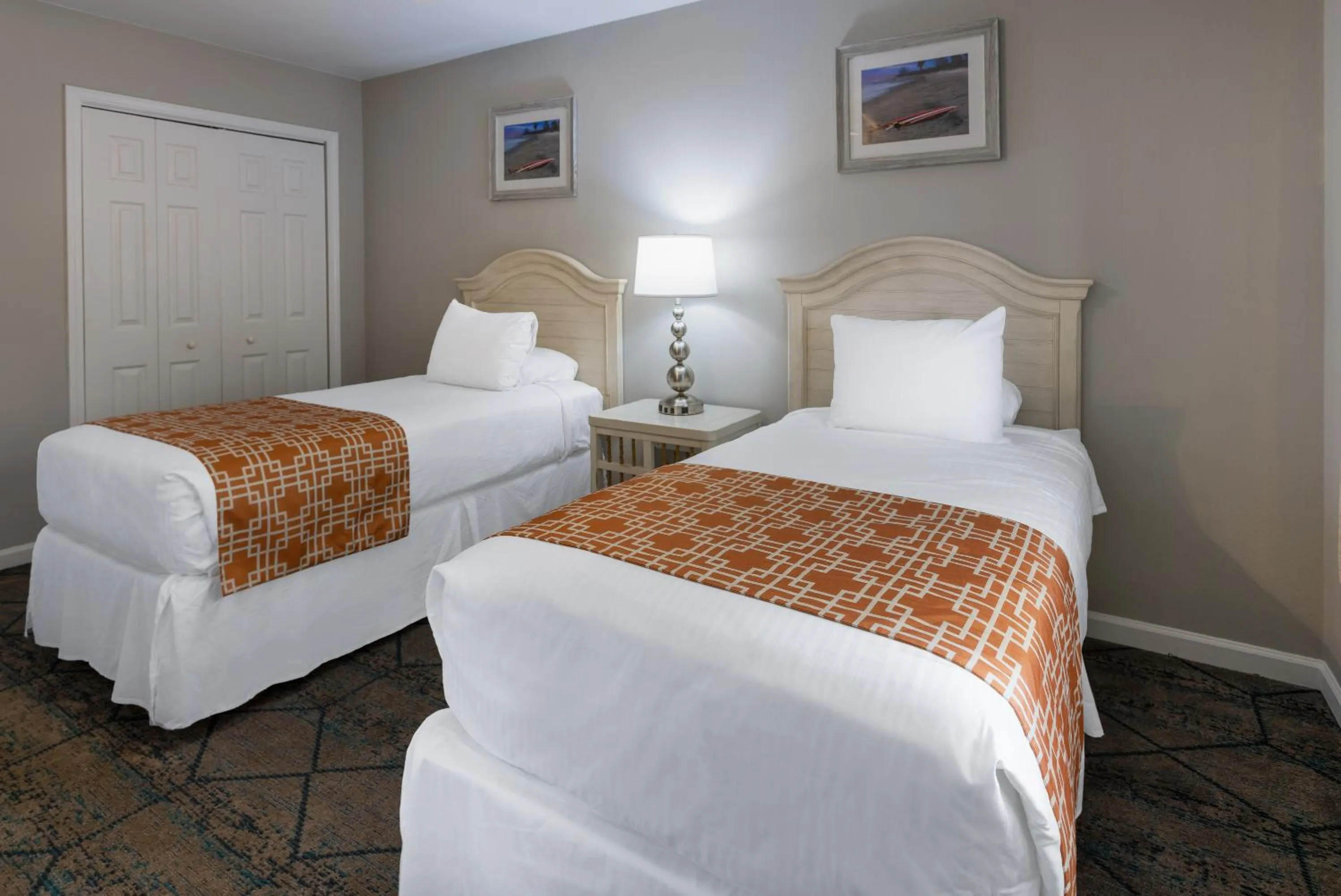 Bed in Sandpebble Beach Club Surfside Beach a Ramada by Wyndham