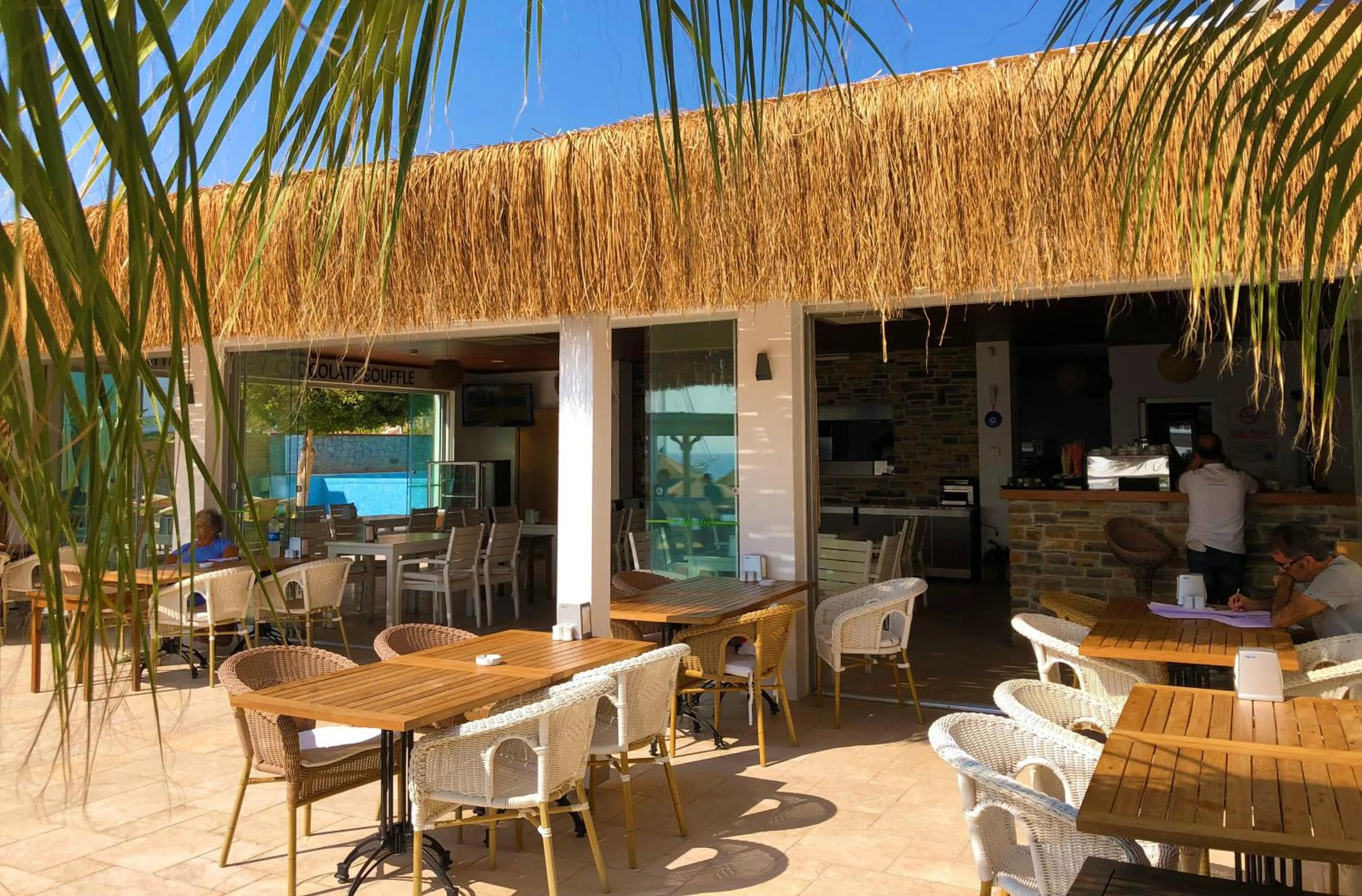 Restaurant/places to eat in Zest Exclusive Hotel & Spa