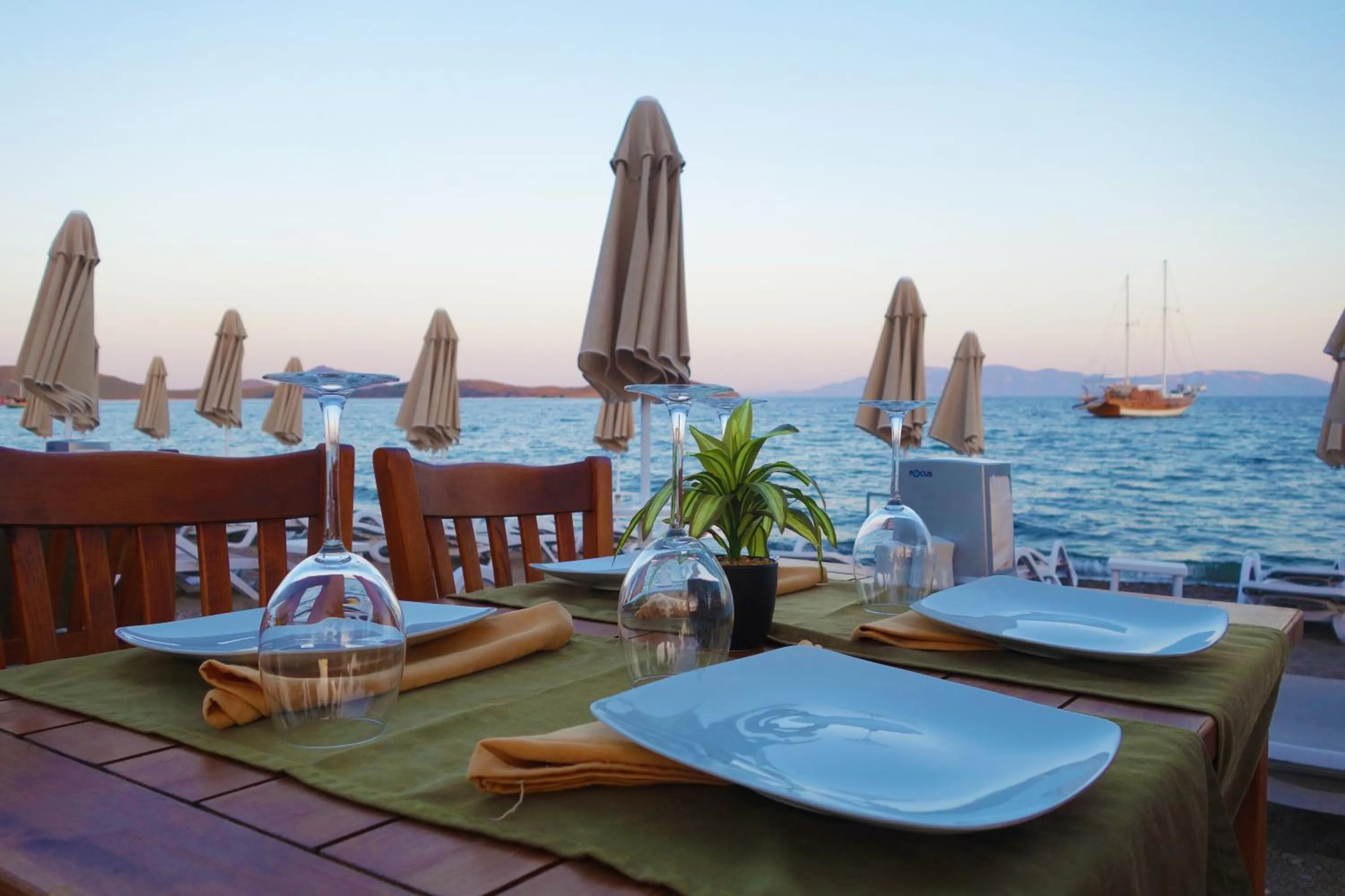 Restaurant/places to eat in Zest Exclusive Hotel & Spa