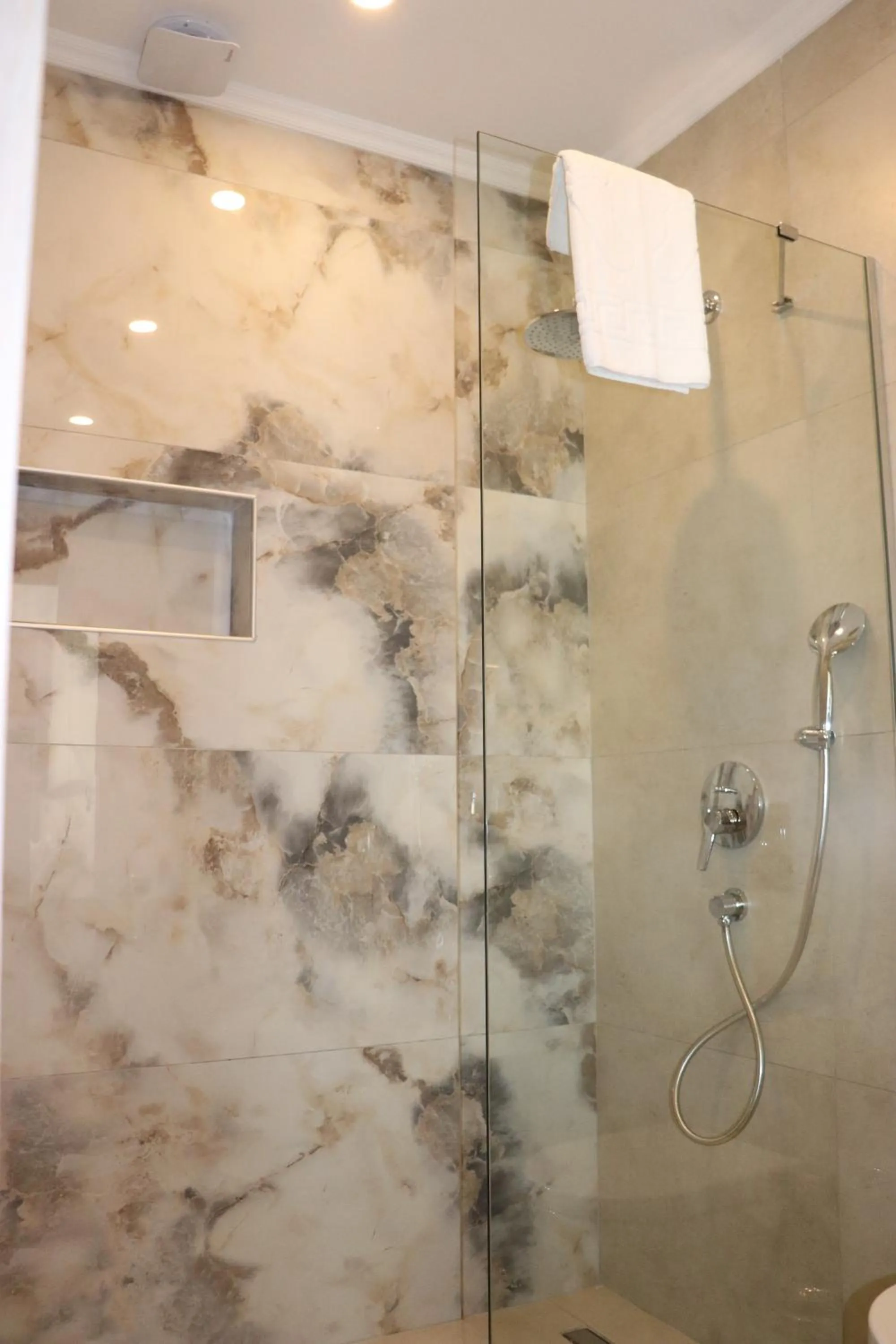 Shower in Zest Exclusive Hotel & Spa