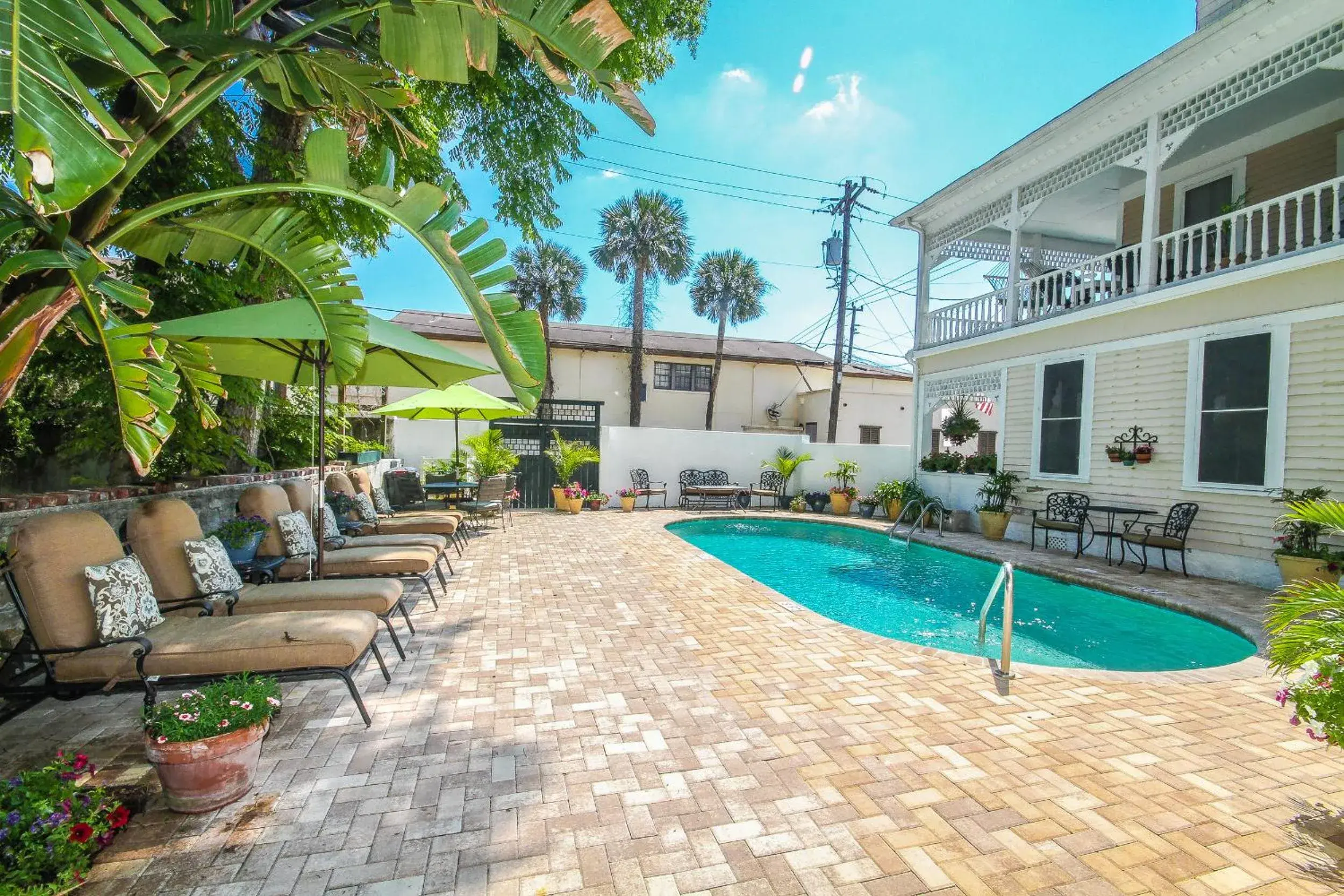 Pool view in The Kenwood Inn Oldest Bed and Breakfast, St Augustine Historic District Pool view in The Kenwood Inn Oldest Bed and Breakfast, St Augustine Historic District