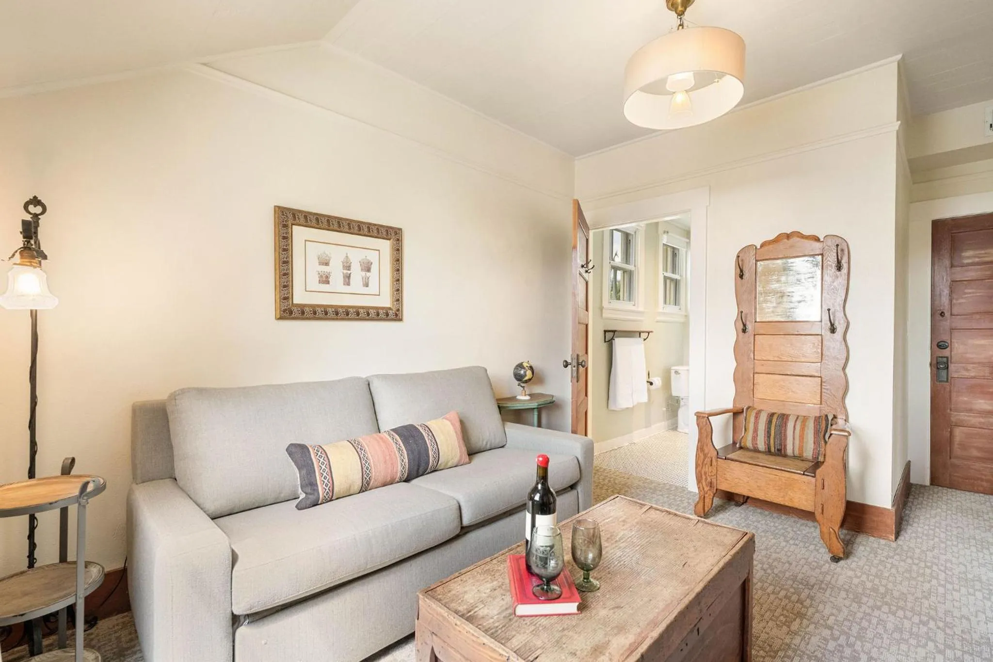 Seating area in Sonoma Hotel