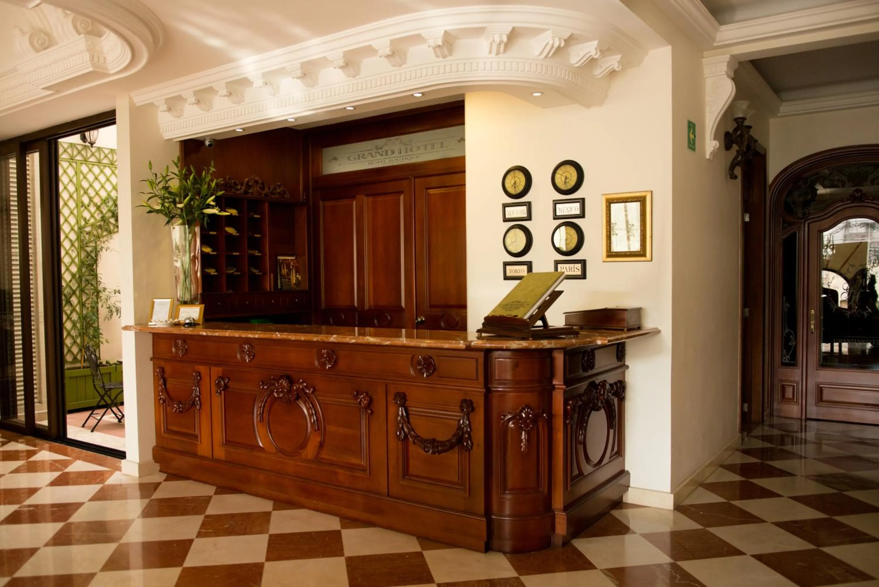 Lobby or reception in Grand Hotel Tepatitlán