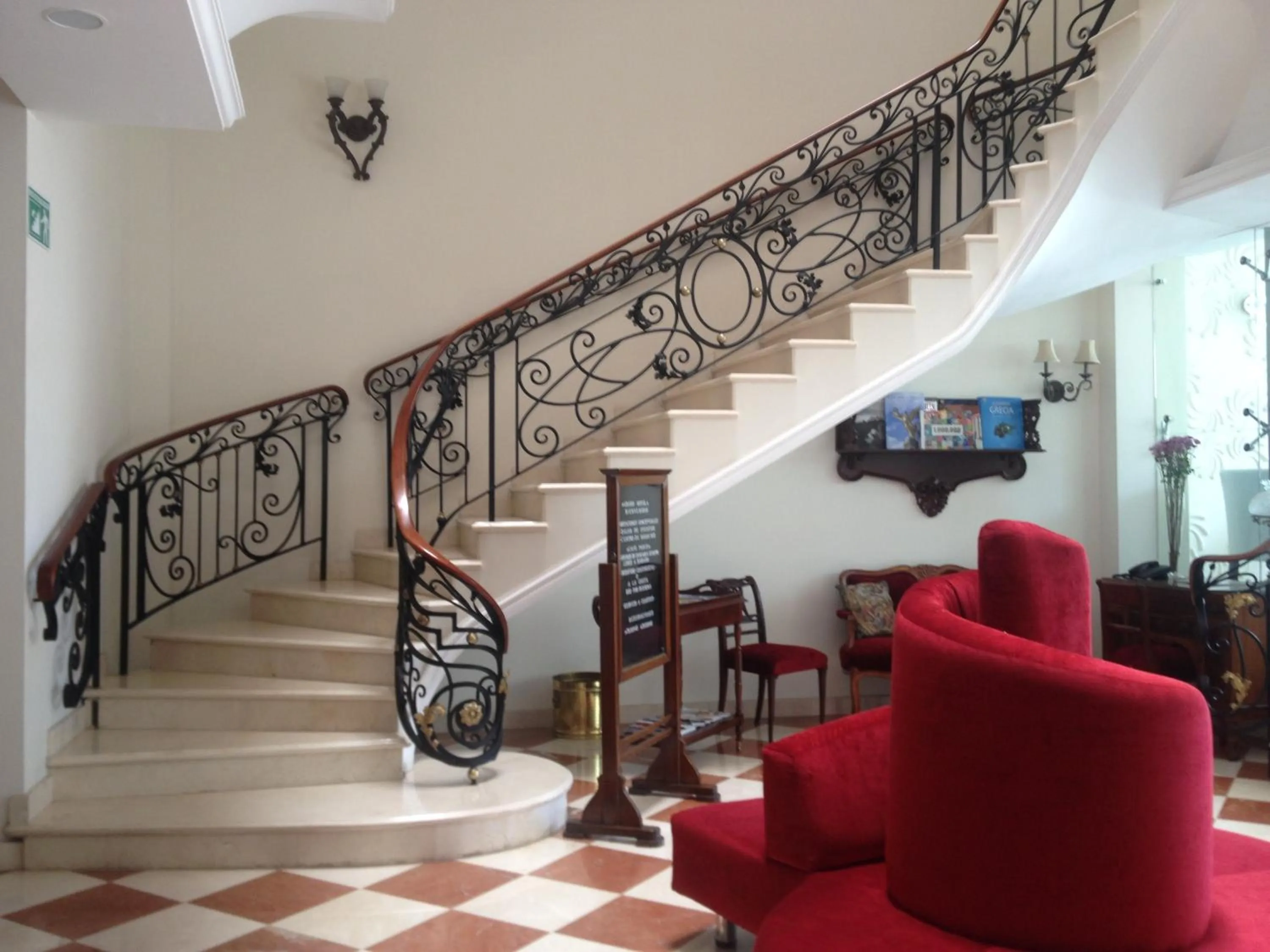 Day in Grand Hotel Tepatitlán