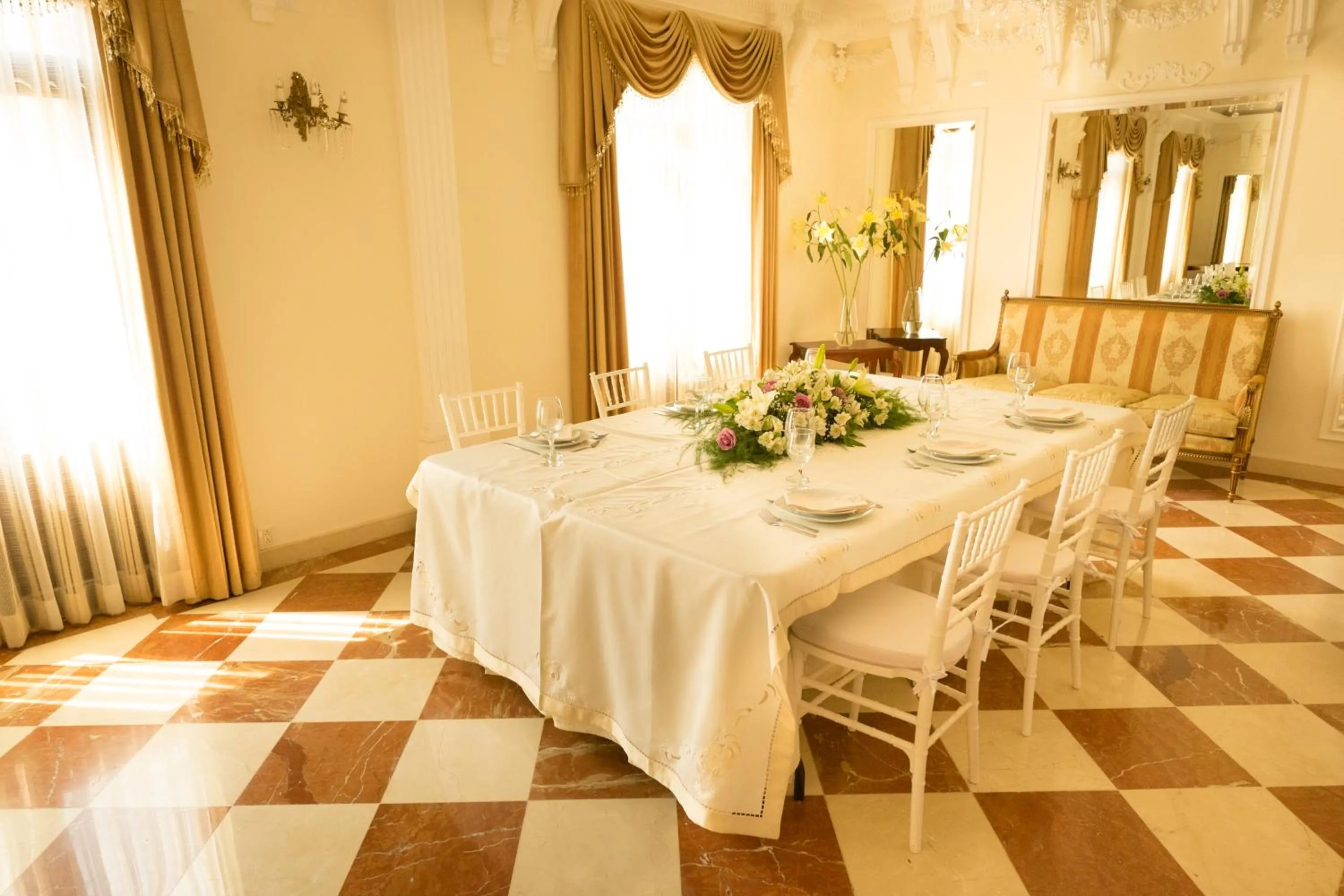 Meeting/conference room in Grand Hotel Tepatitlán