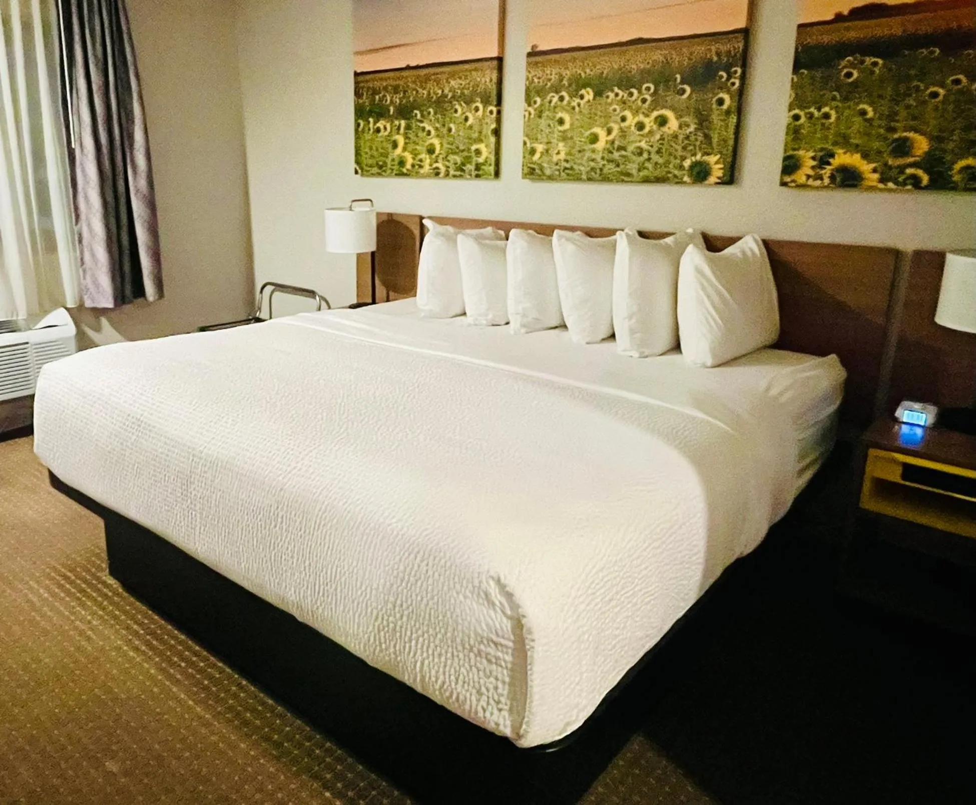 Bed in Days Inn by Wyndham Wall