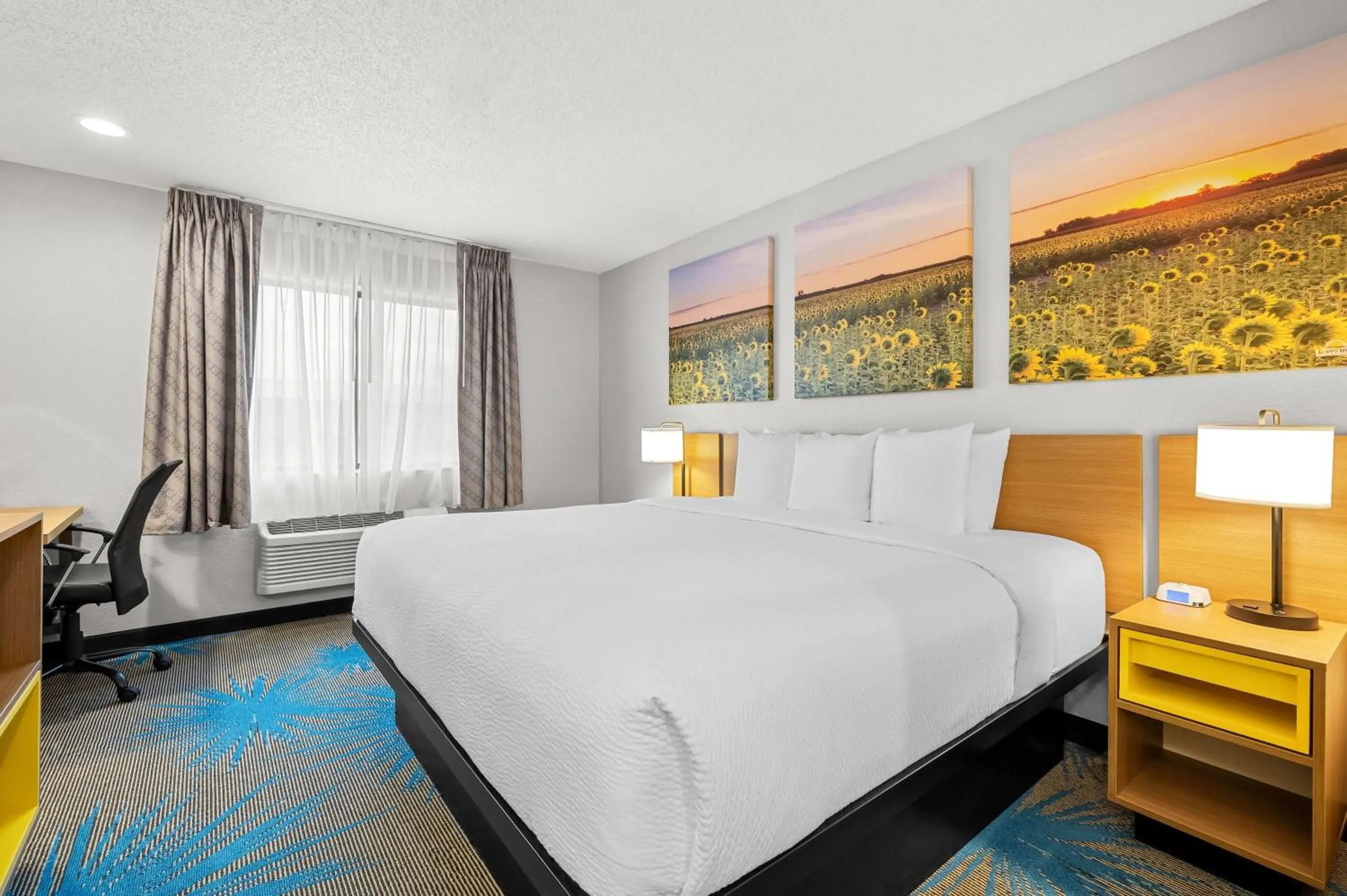 Bed in Days Inn by Wyndham Wall