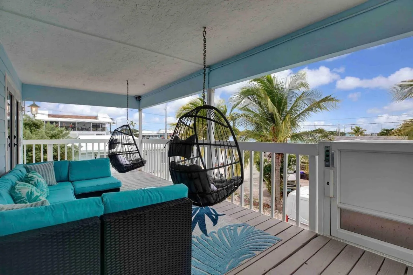 Day in Casa Blue Pelican.