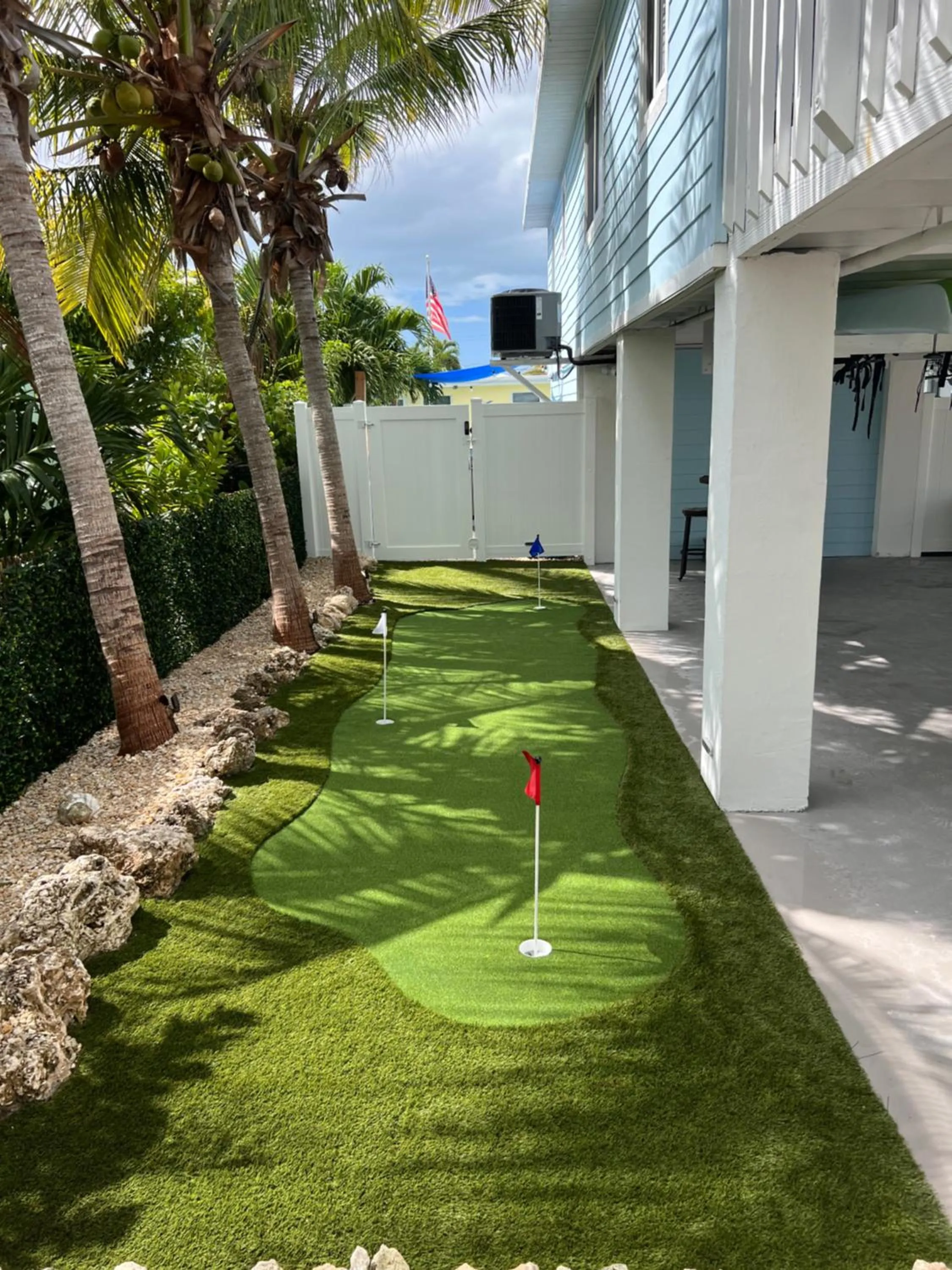 Spring in Casa Blue Pelican.