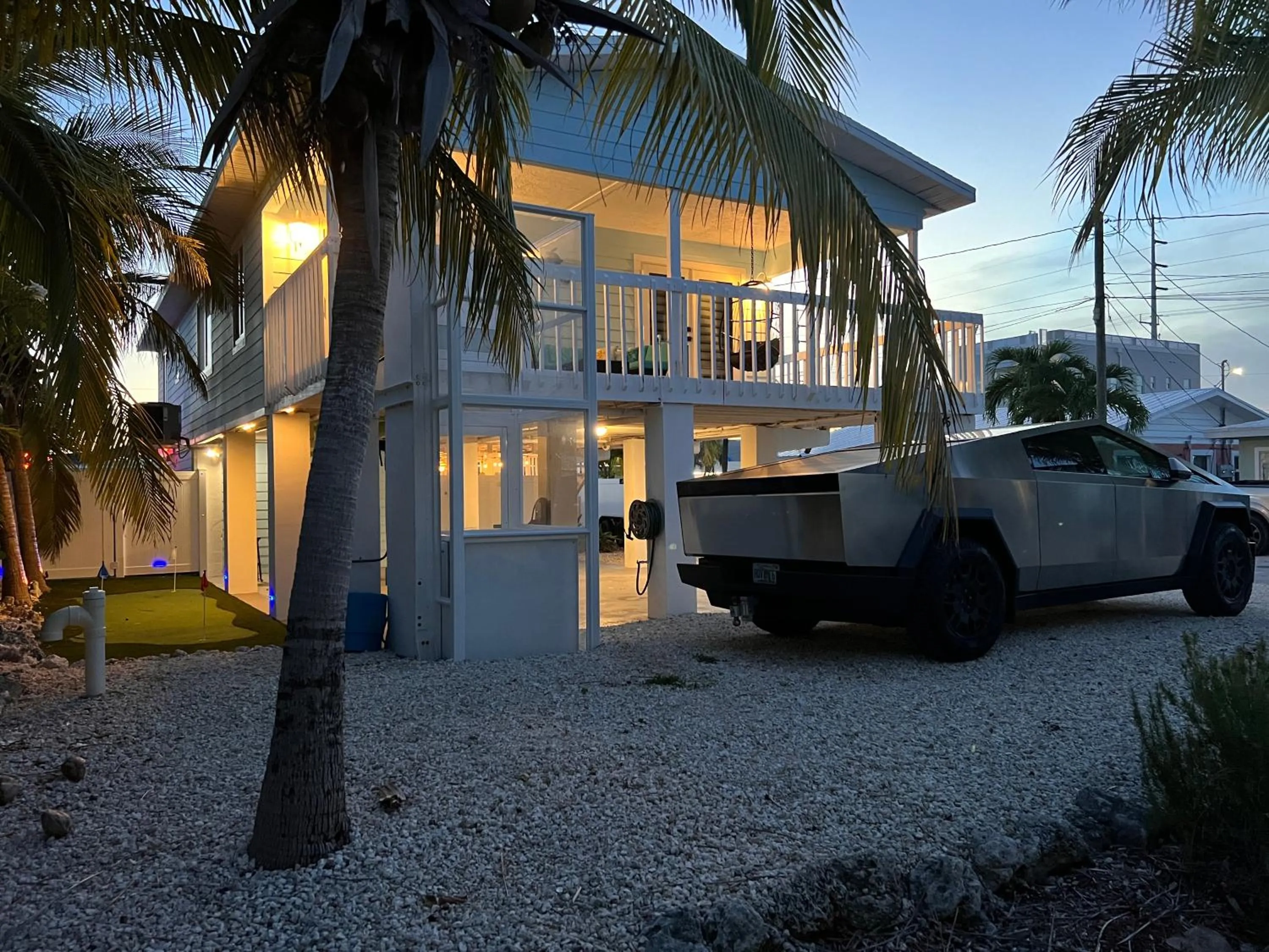 Property building in Casa Blue Pelican.
