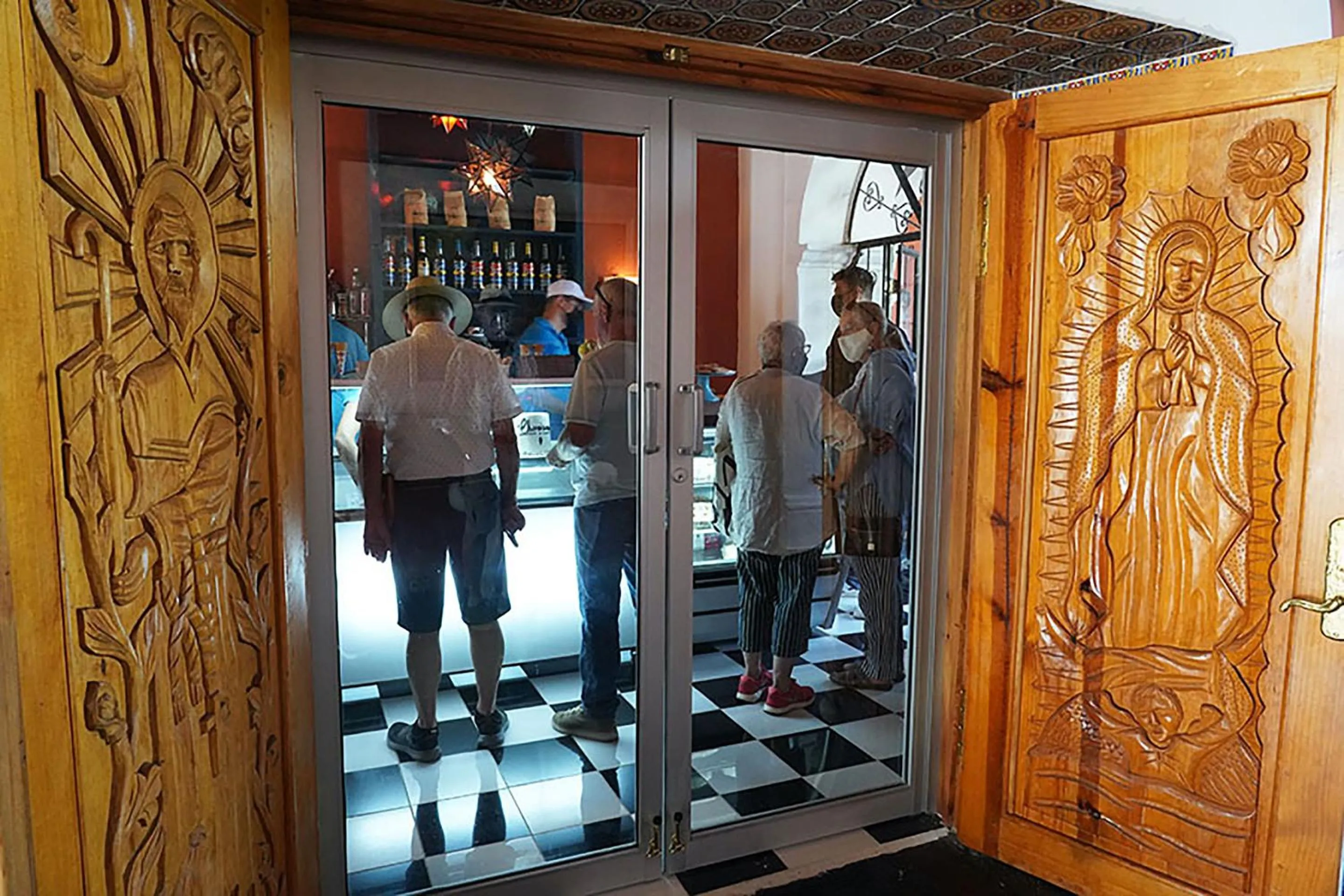 Restaurant/places to eat in Hotel la Mansión