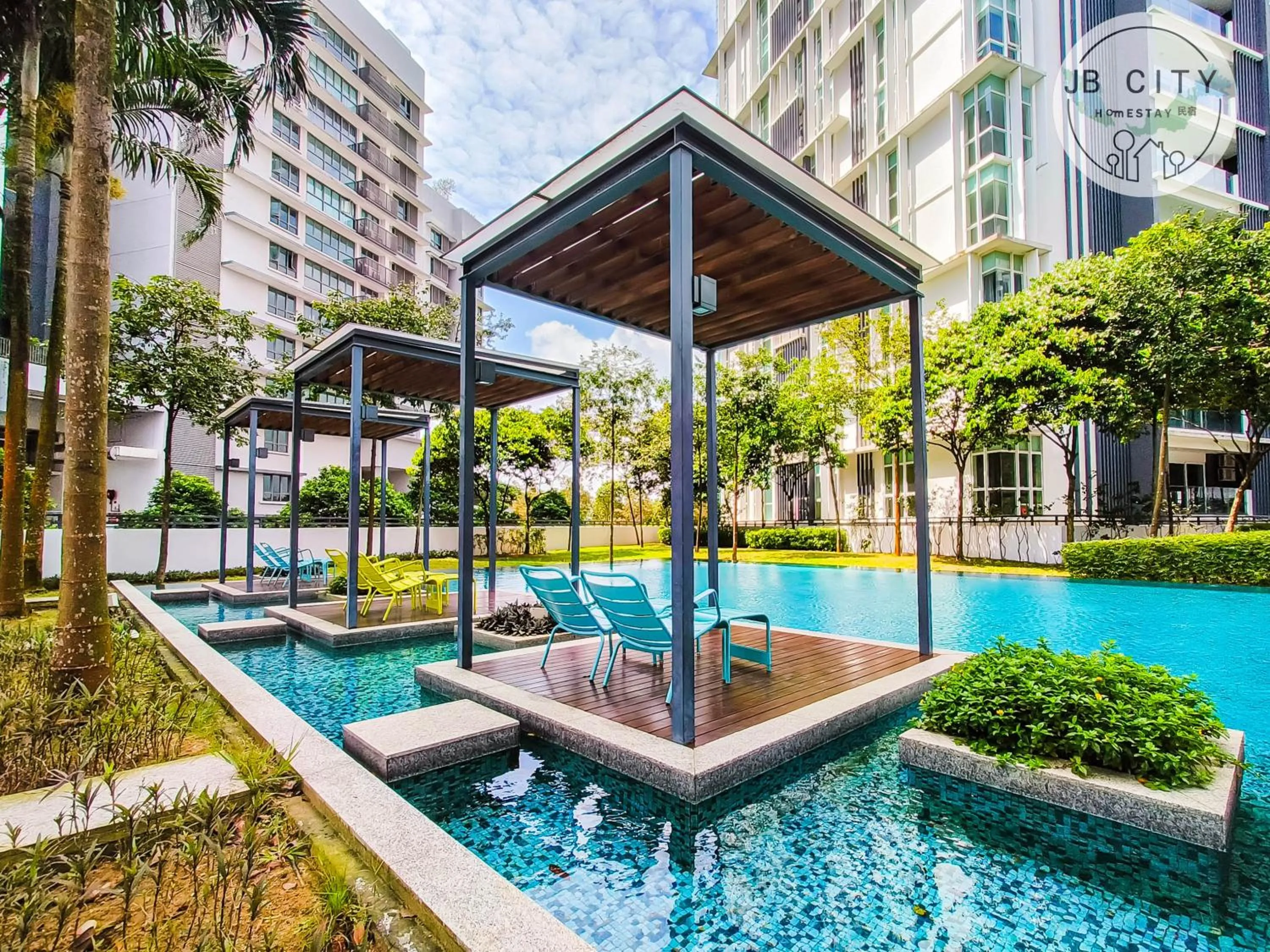 Pool view in Medini Signature Suites by RR JBcity
