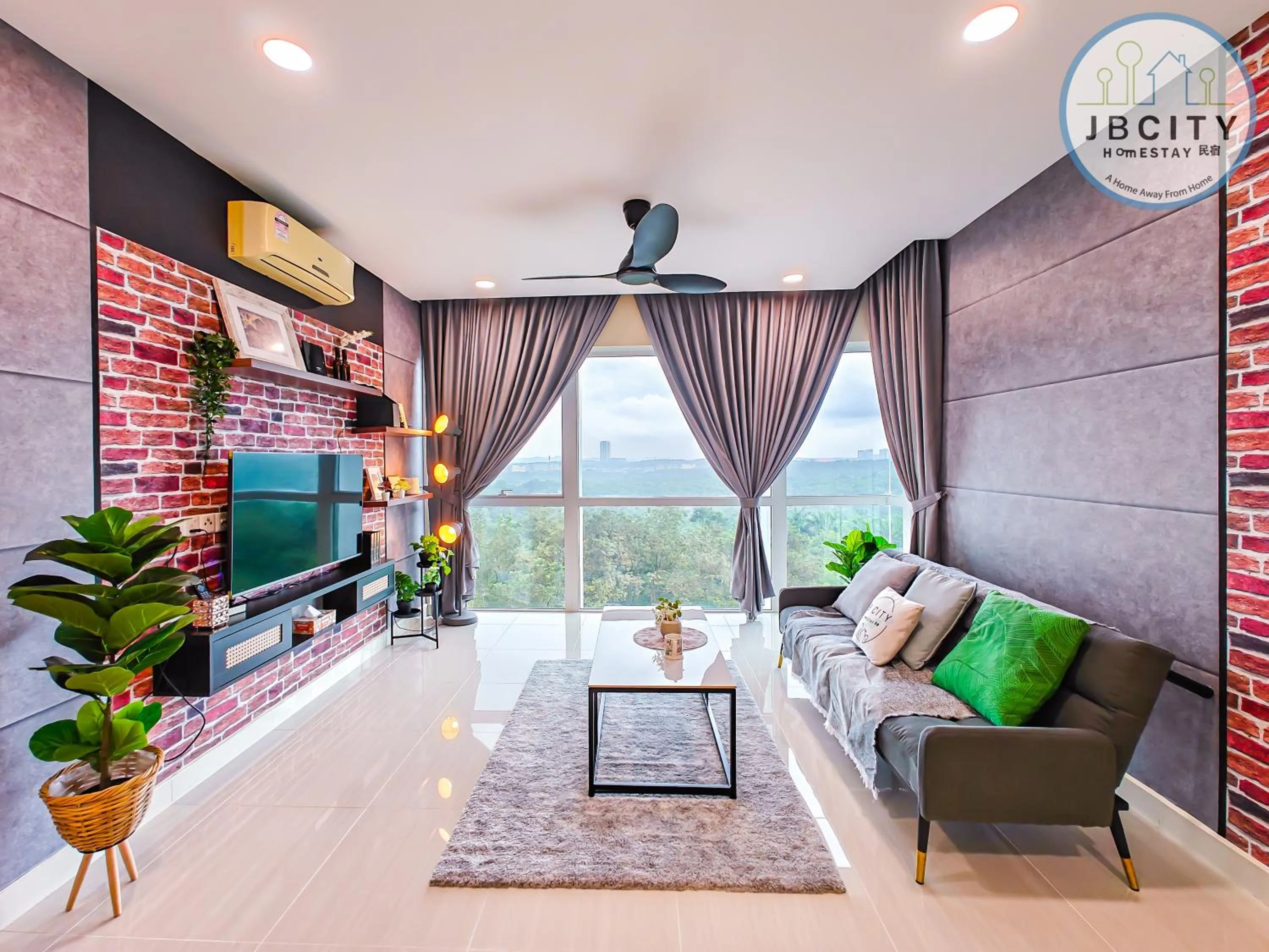 TV and multimedia in Medini Signature Suites by RR JBcity