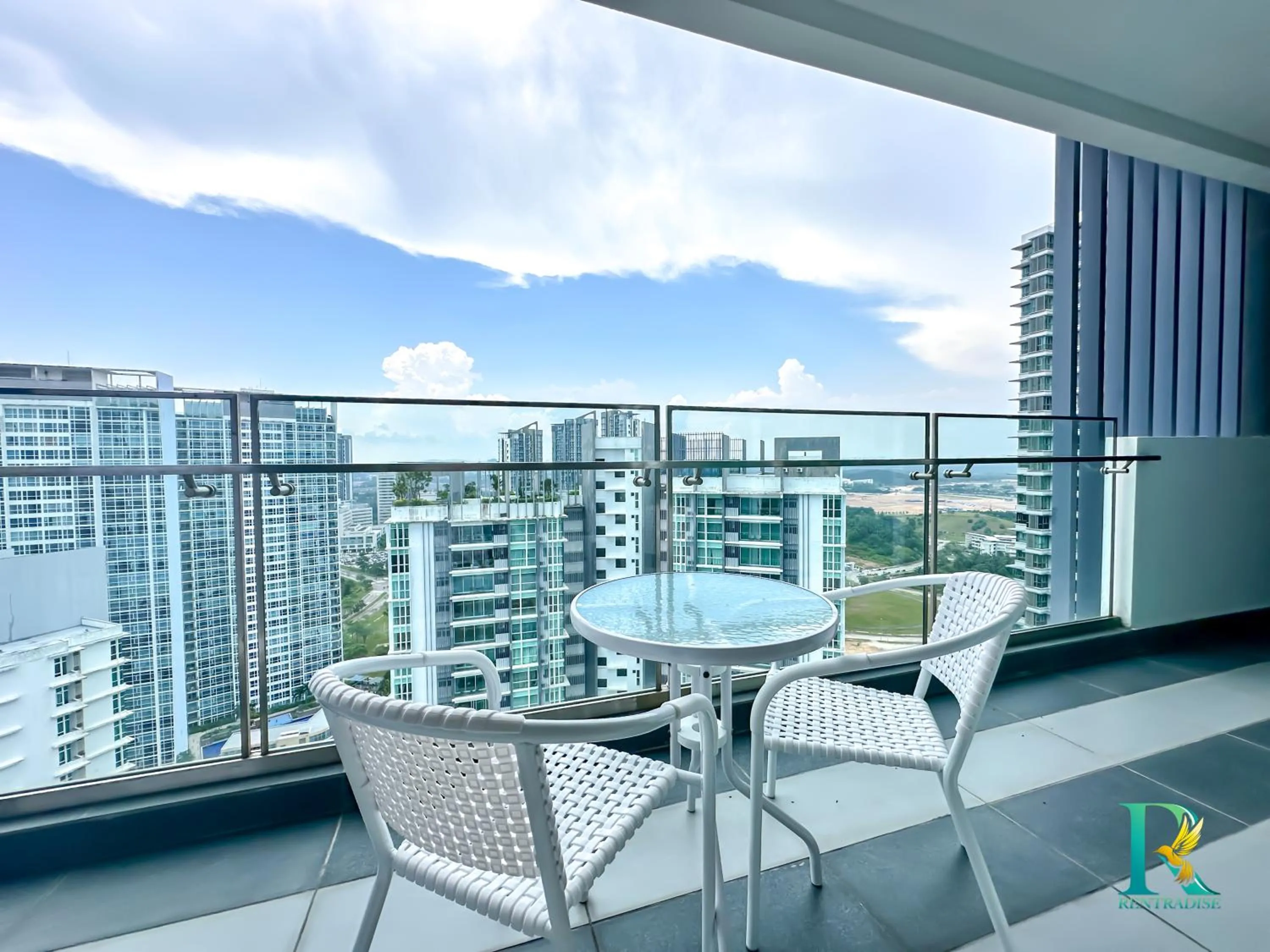 Balcony/Terrace in Medini Signature Suites by RR JBcity