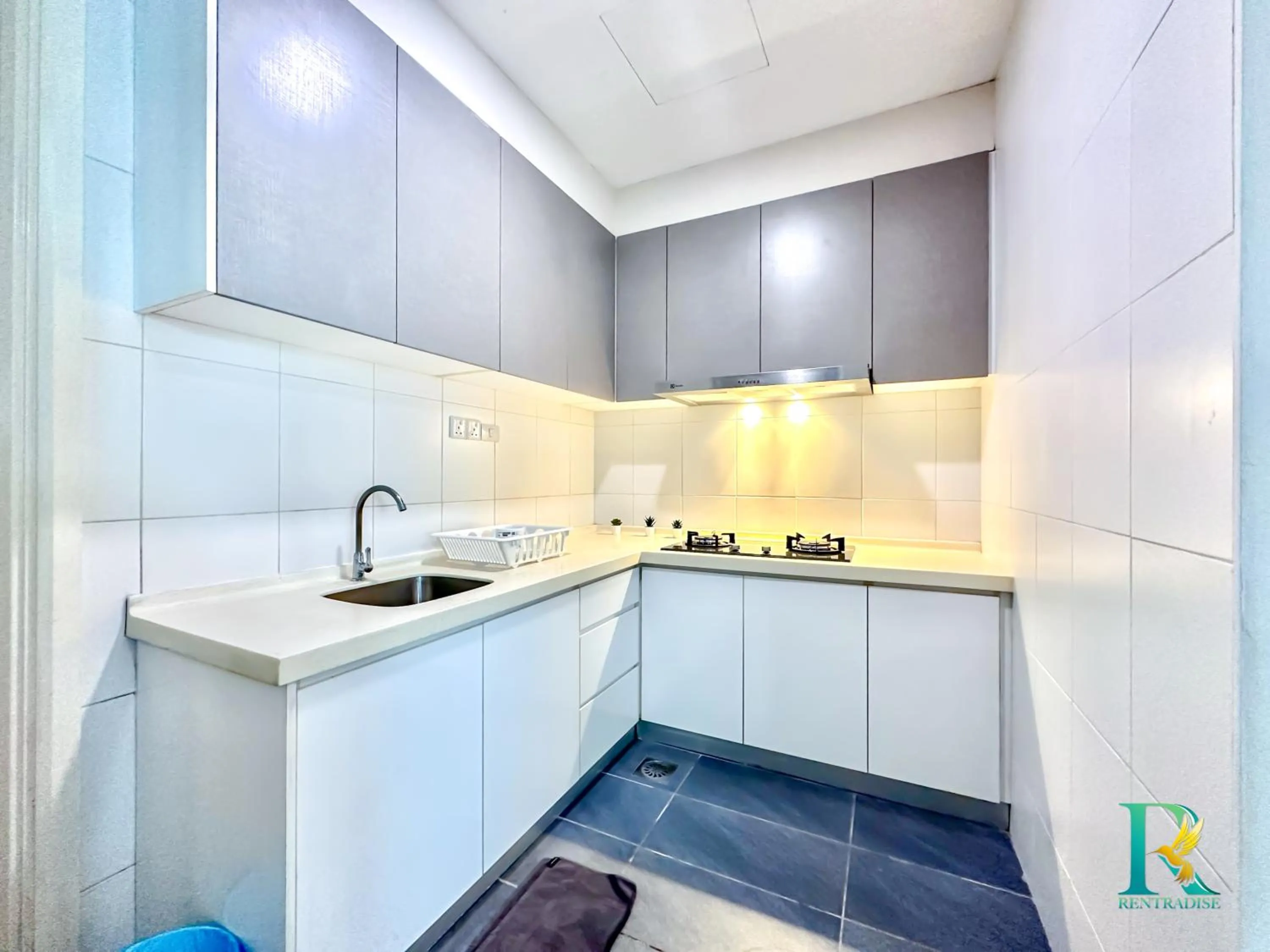 Kitchen or kitchenette in Medini Signature Suites by RR JBcity