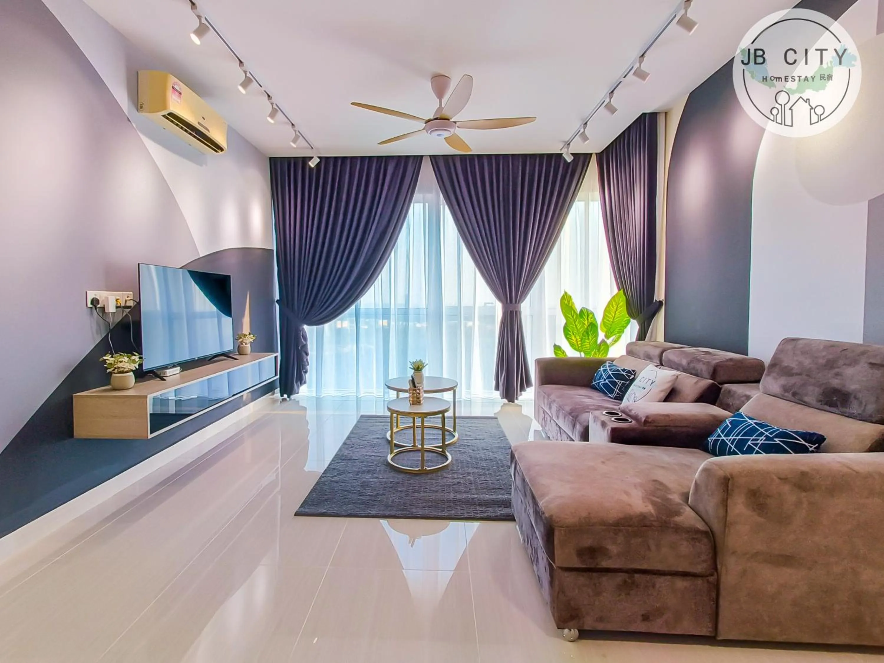 TV and multimedia in Medini Signature Suites by RR JBcity