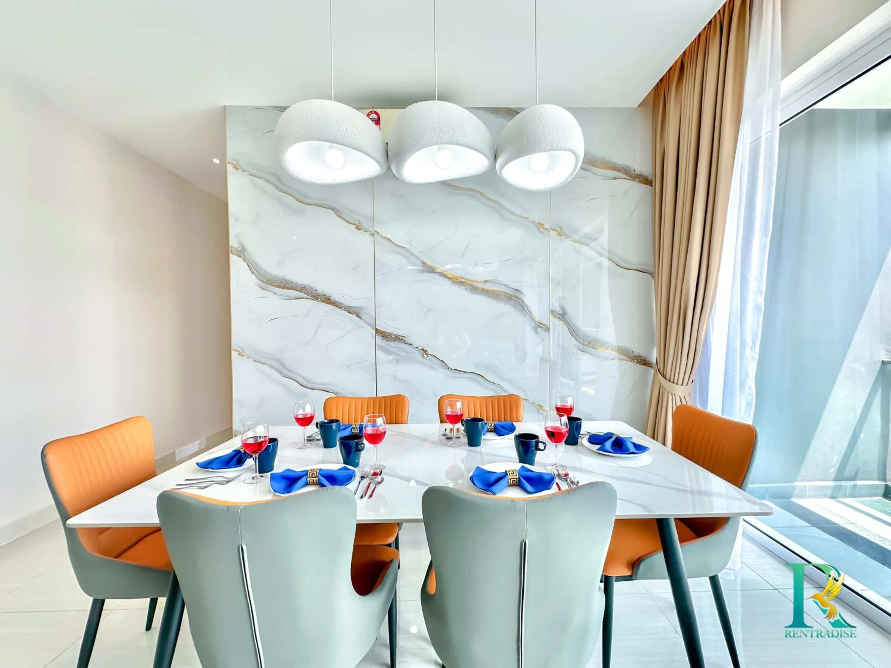 Dining area in Medini Signature Suites by RR JBcity