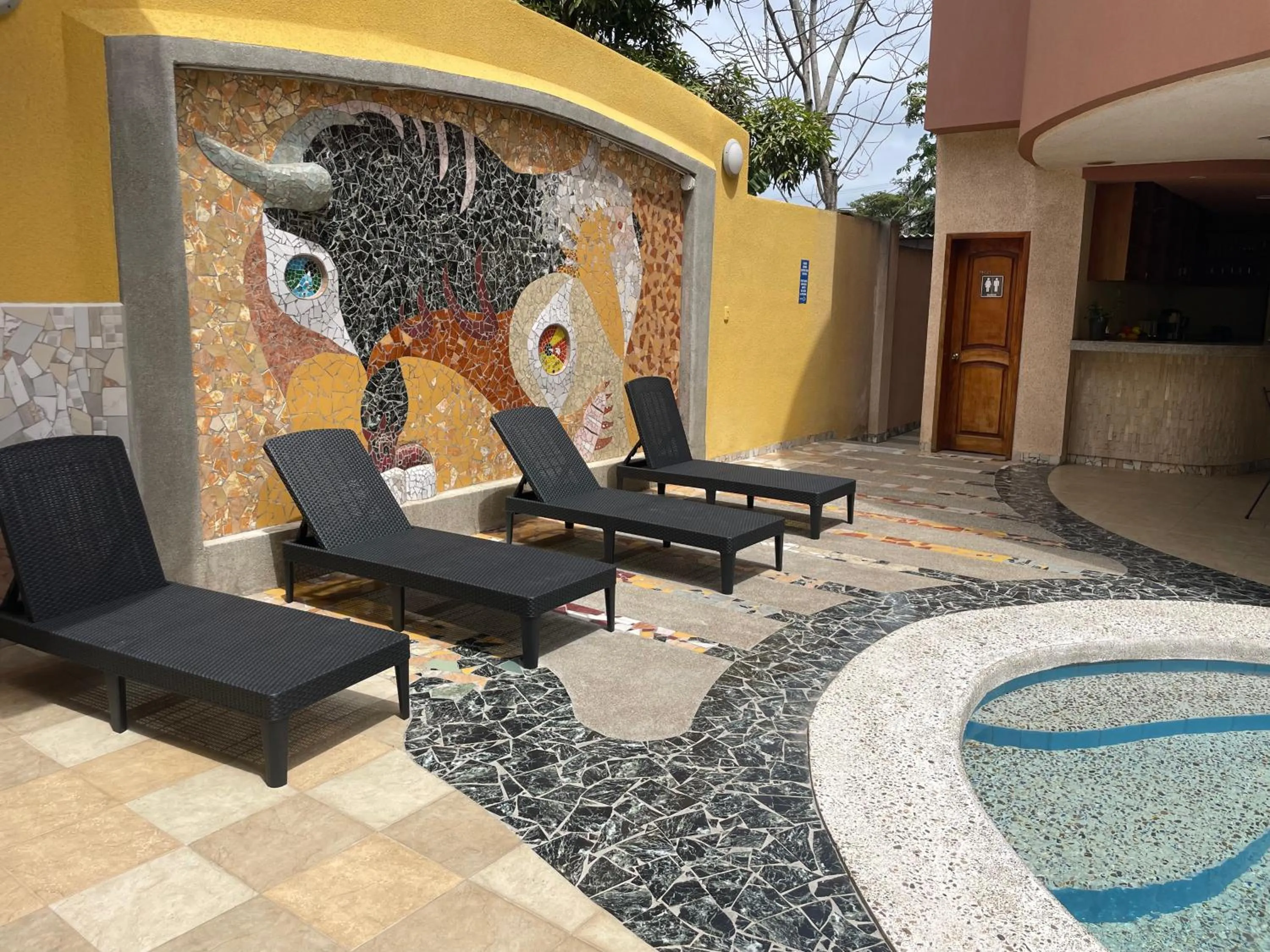 Seating area in Eco Hotel Katarma