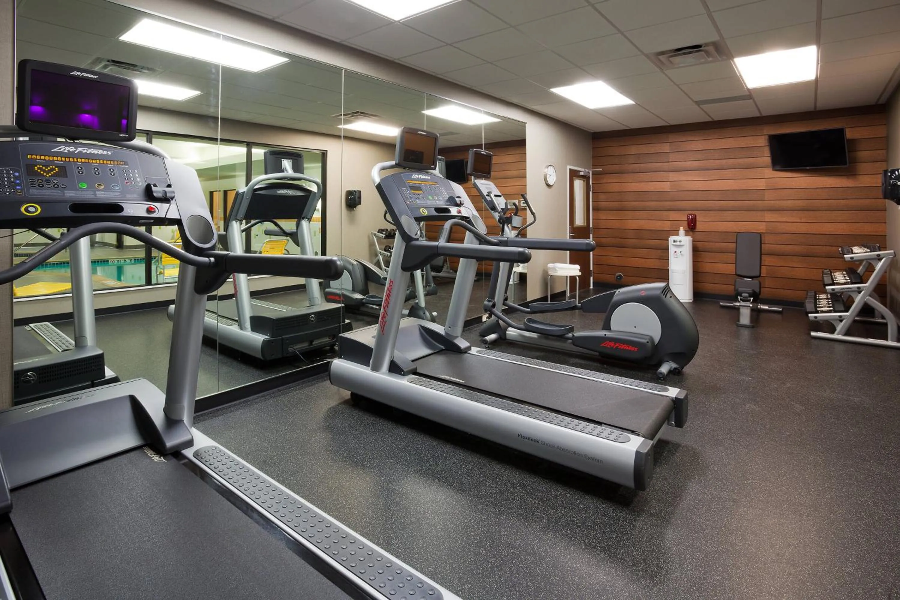 Fitness centre/facilities in Fairfield Inn & Suites by Marriott St. Paul Northeast