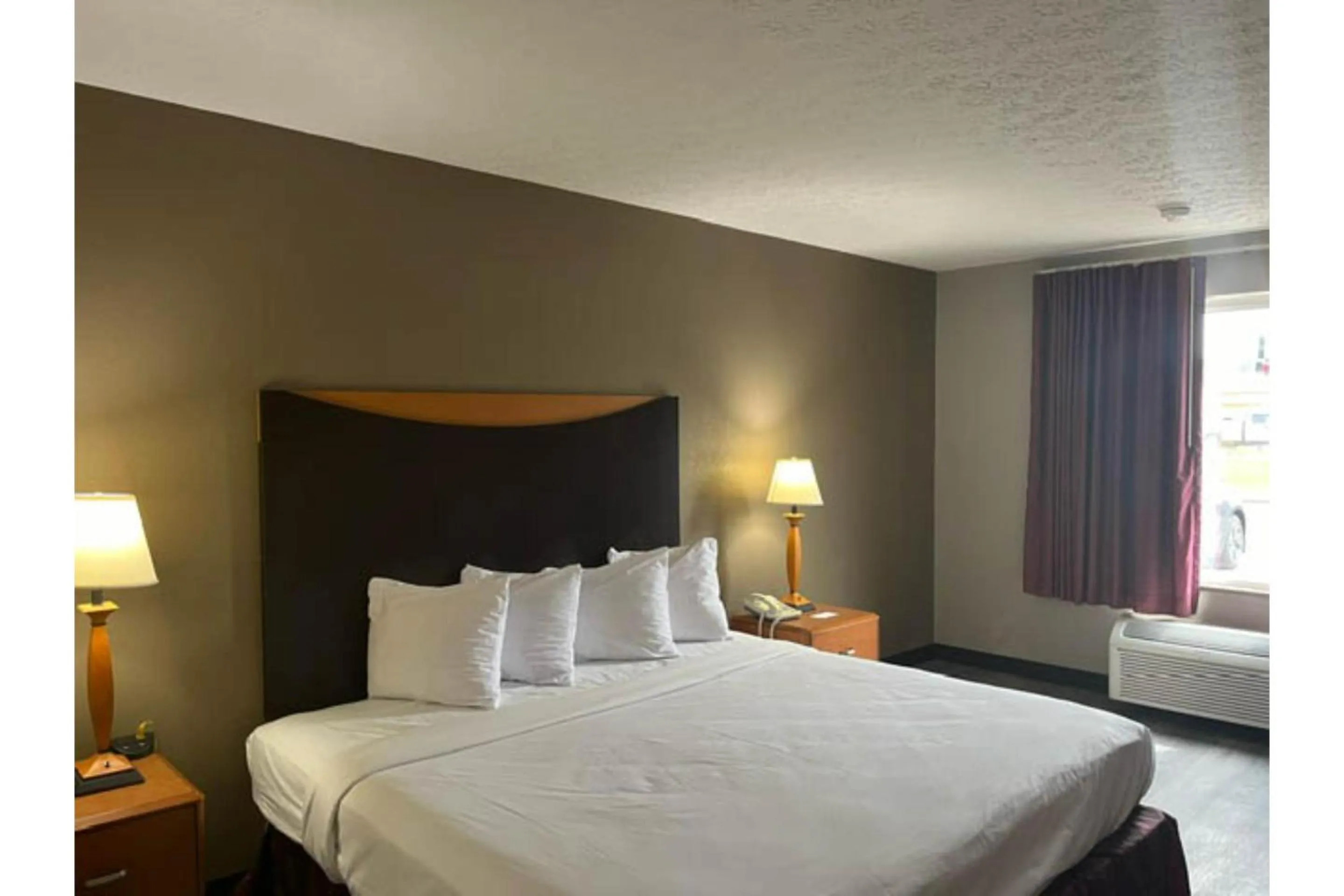 Bedroom in Motel 6 Williamstown, WV