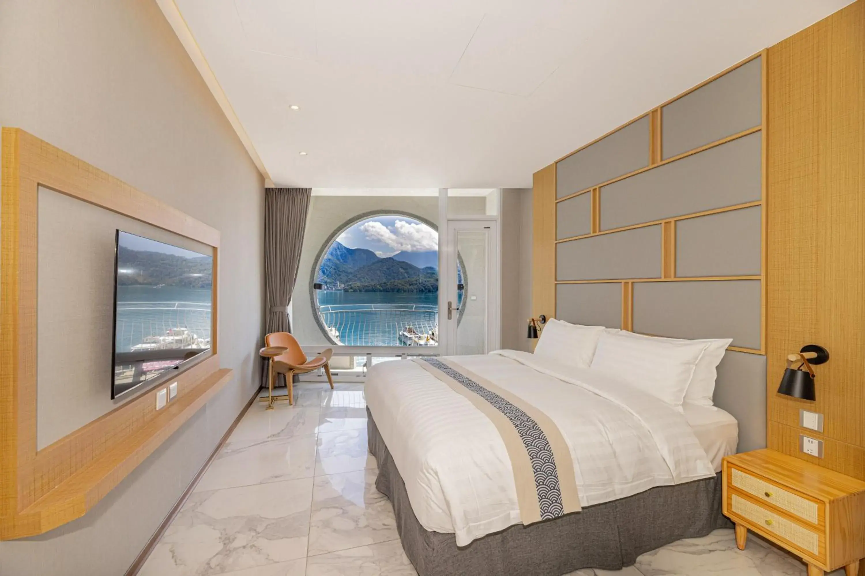 Bedroom, Bed in Sun Moon Lake Apollo Resort Hotel Bedroom, Bed in Sun Moon Lake Apollo Resort Hotel