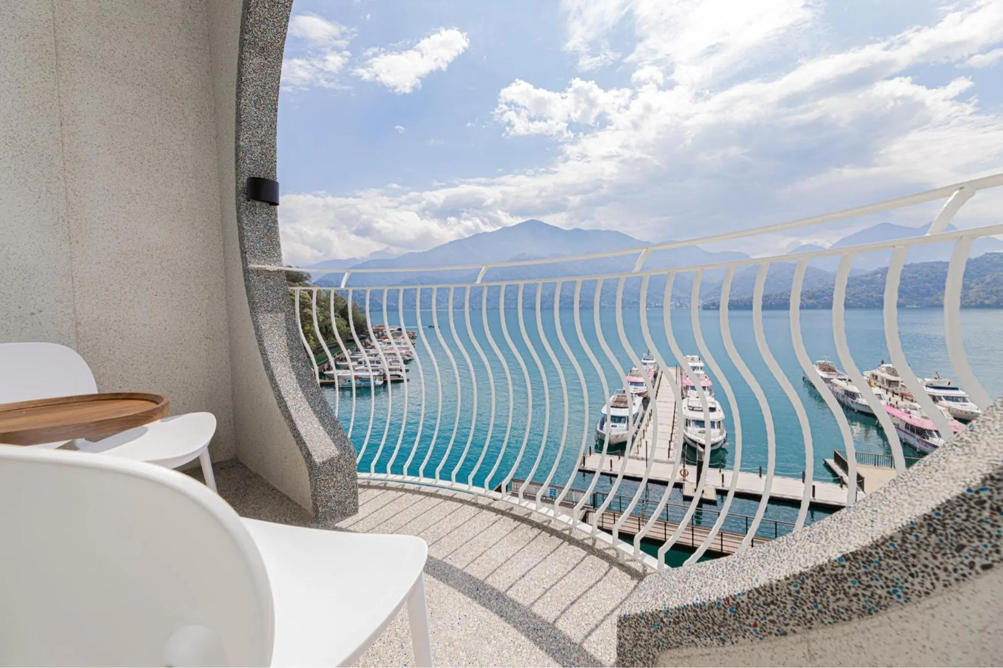 Property building in Sun Moon Lake Apollo Resort Hotel