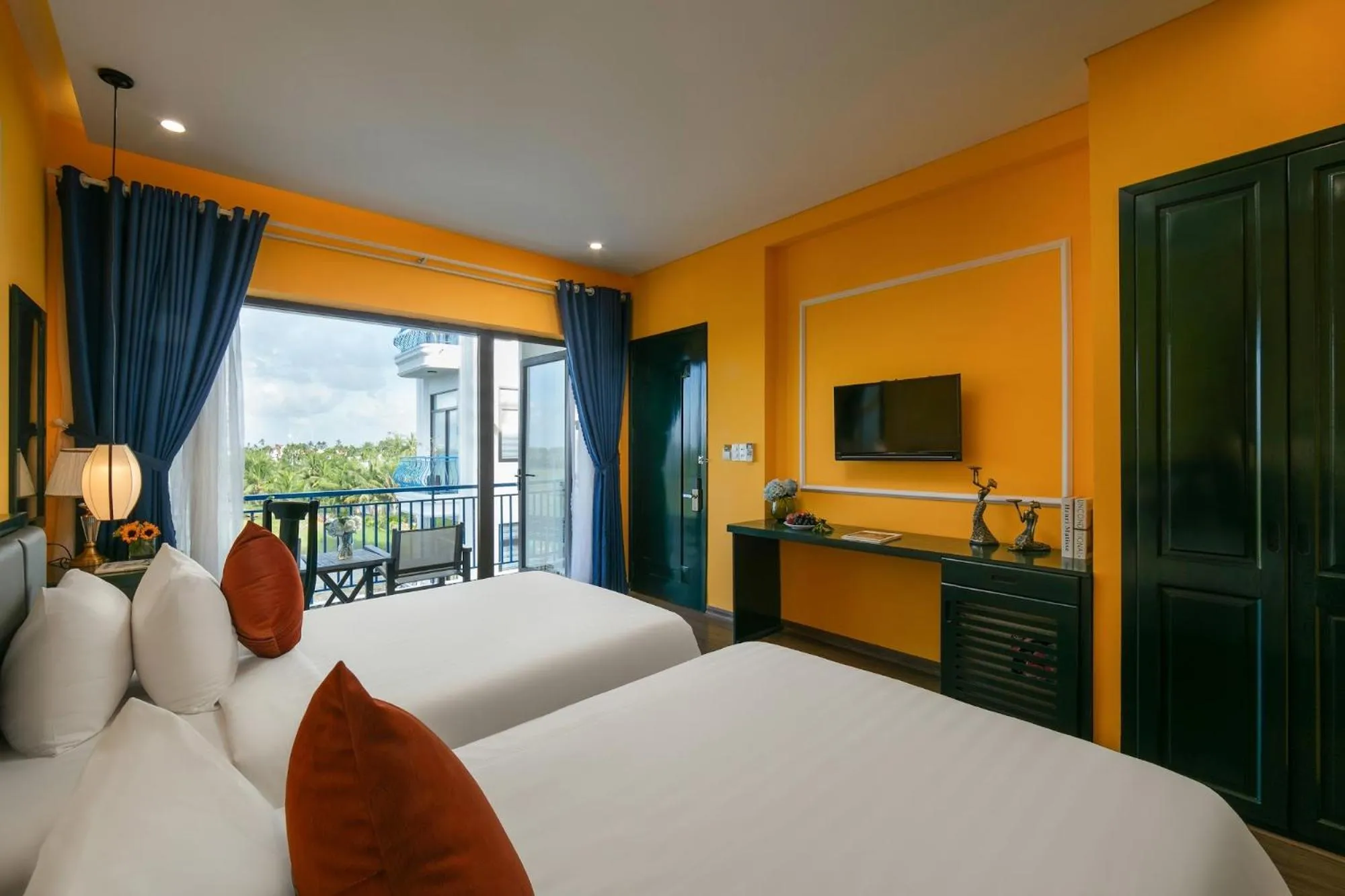 Bed in Serene Nature Boutique Resort & Spa