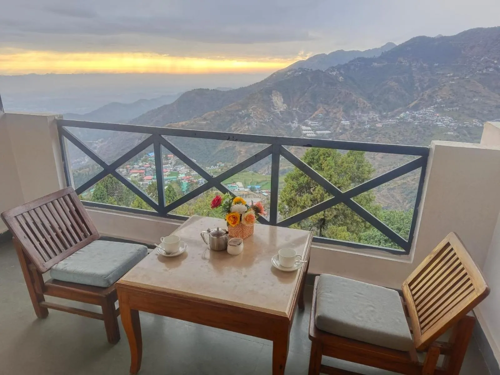 Natural landscape in Green N Breeze Resorts Mussoorie